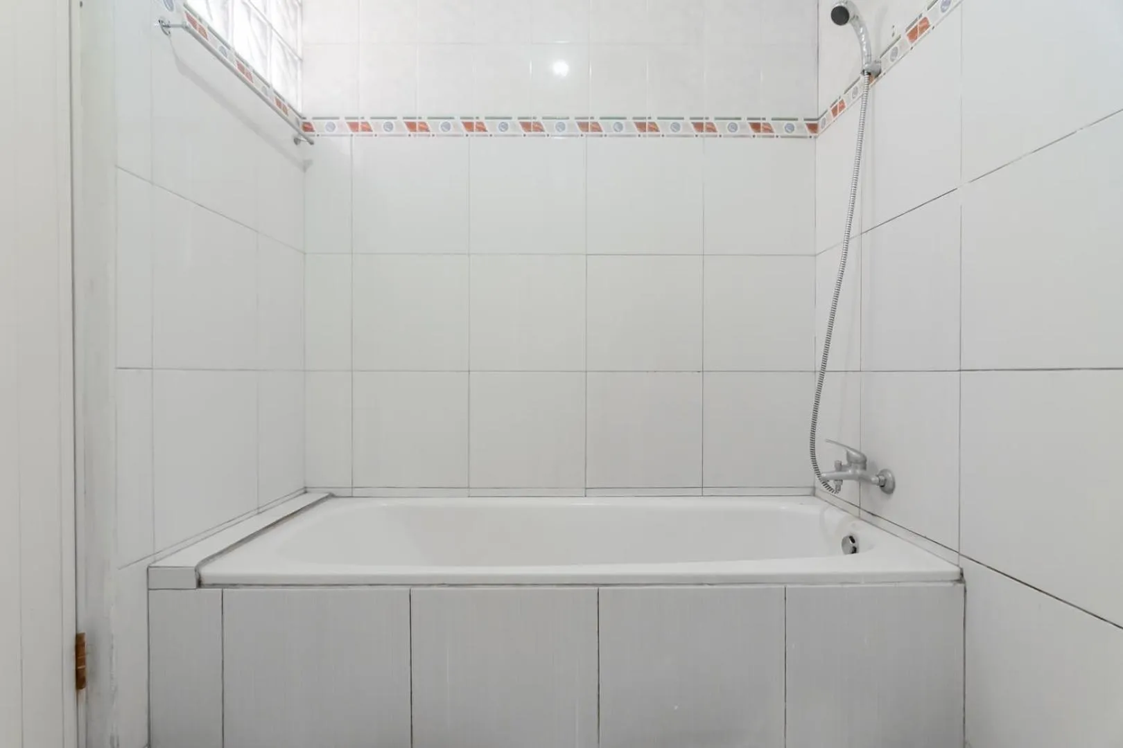 Bathroom in Rossan Villa Hotel near Lembang Park & Zoo RedPartner