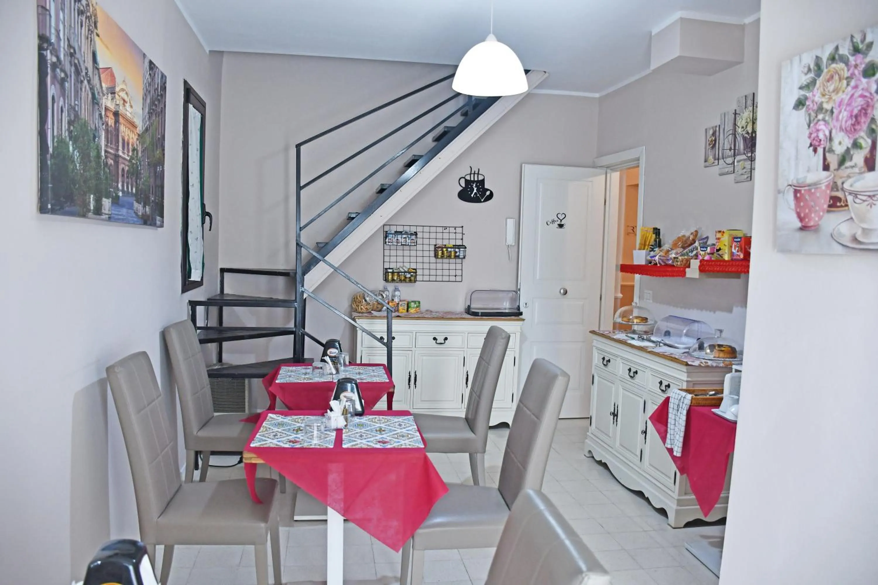 Breakfast in B&B Romeo Luxury Rooms