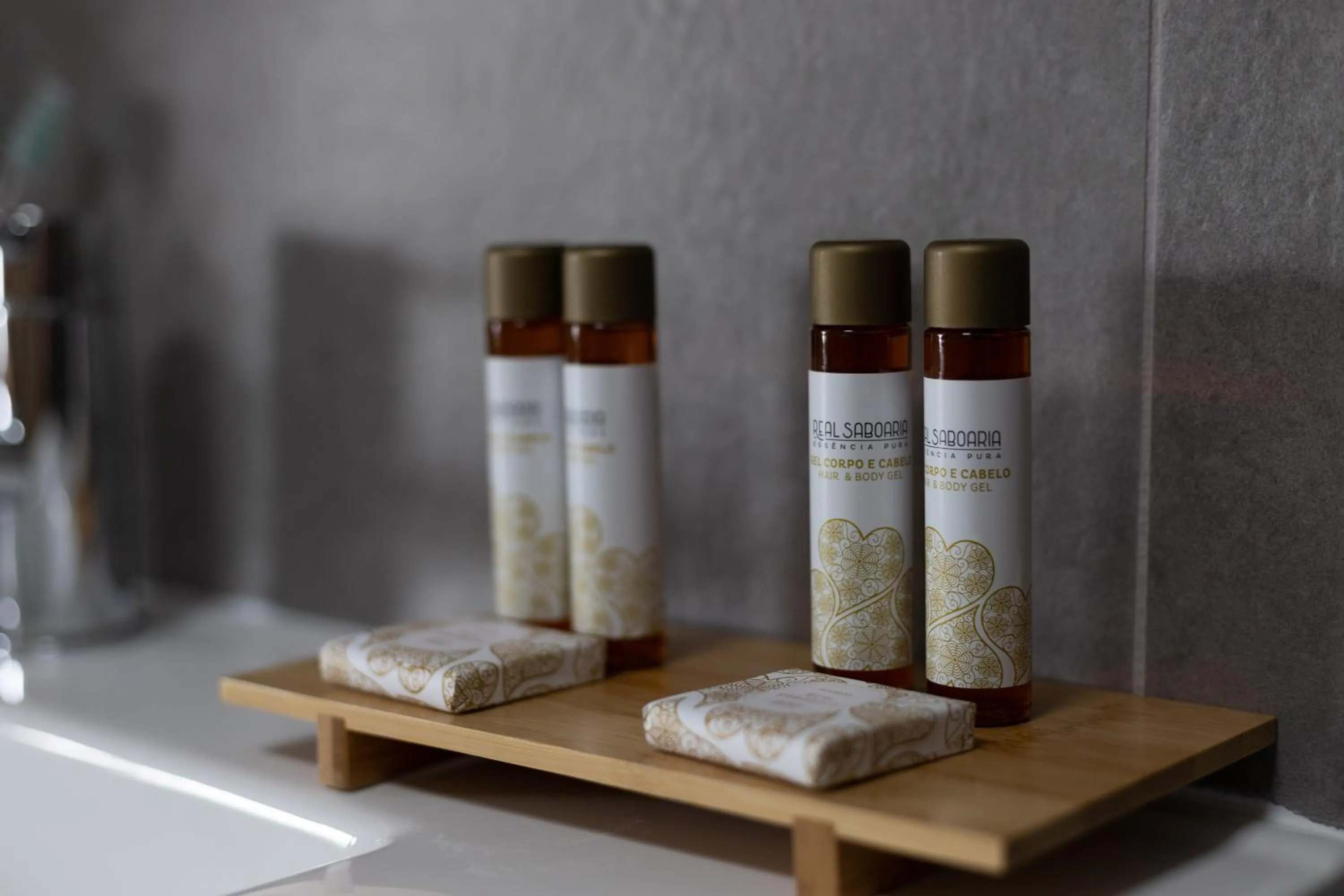 Abraços dos Avós - Casas de aldeia