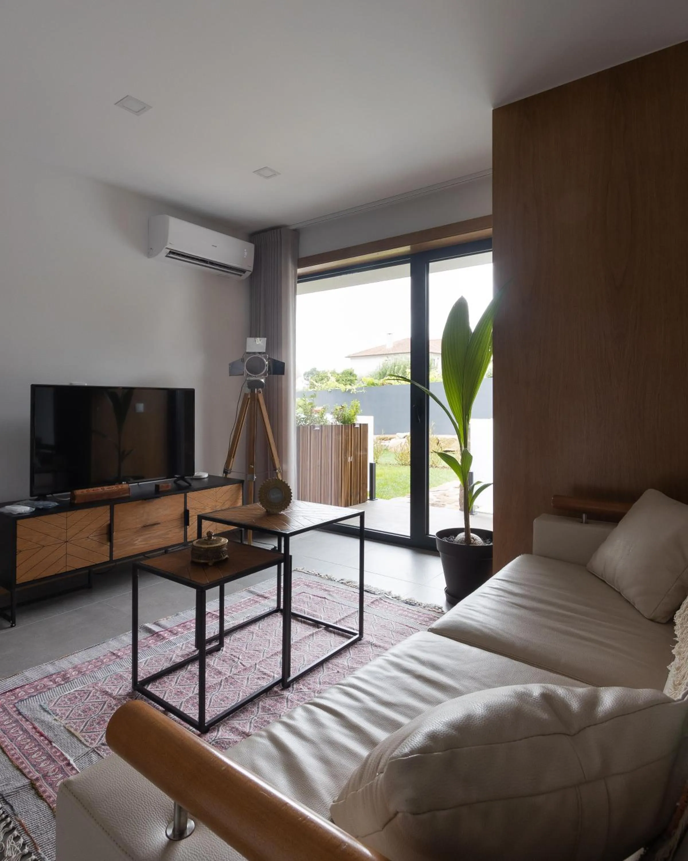 Communal lounge/ TV room, Bed in Abraços dos Avós - Casas de aldeia