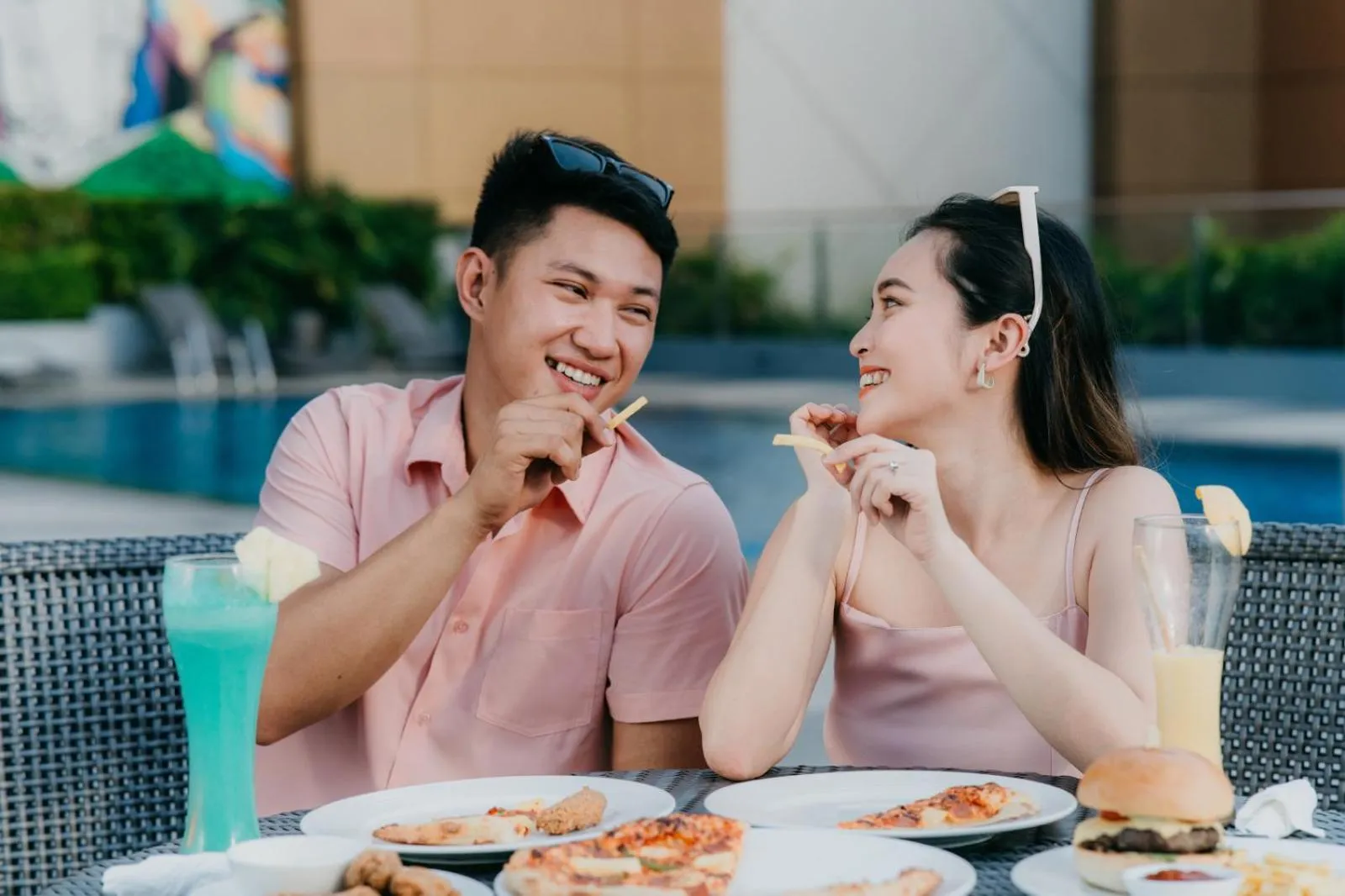 Restaurant/places to eat in Park Inn By Radisson Bacolod