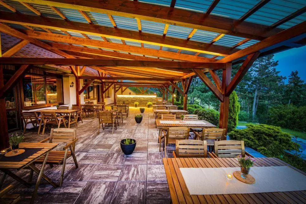 Restaurant/places to eat in Hotel Berounka