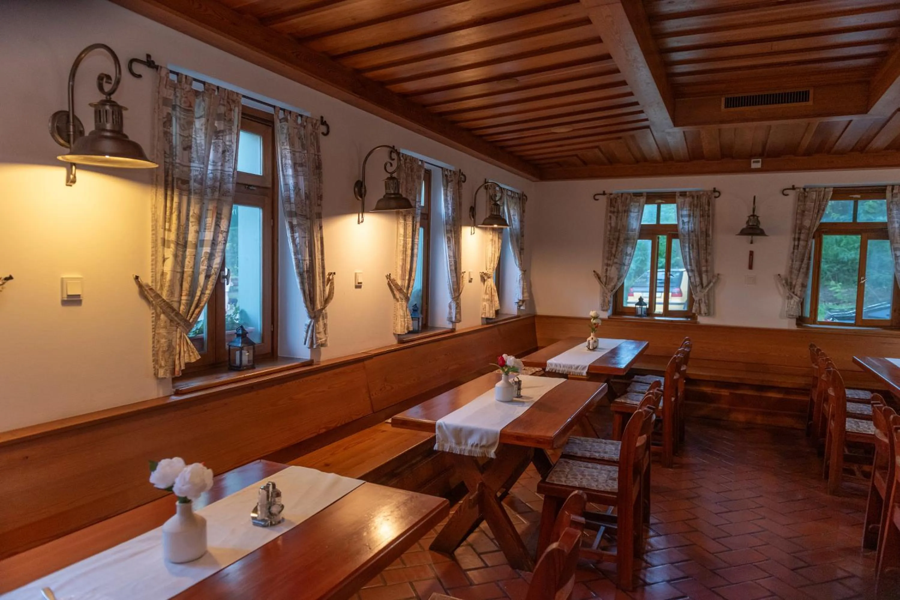 Restaurant/places to eat in Abbazia Country Club