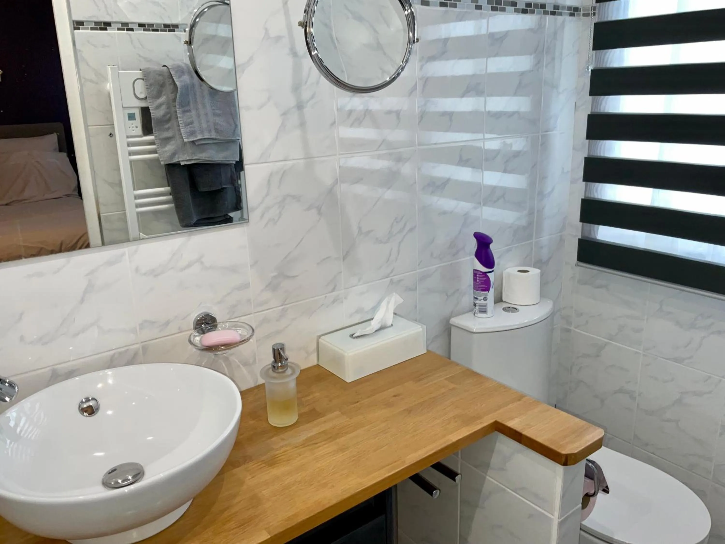 Shower in Chambres tout confort du Tilleul