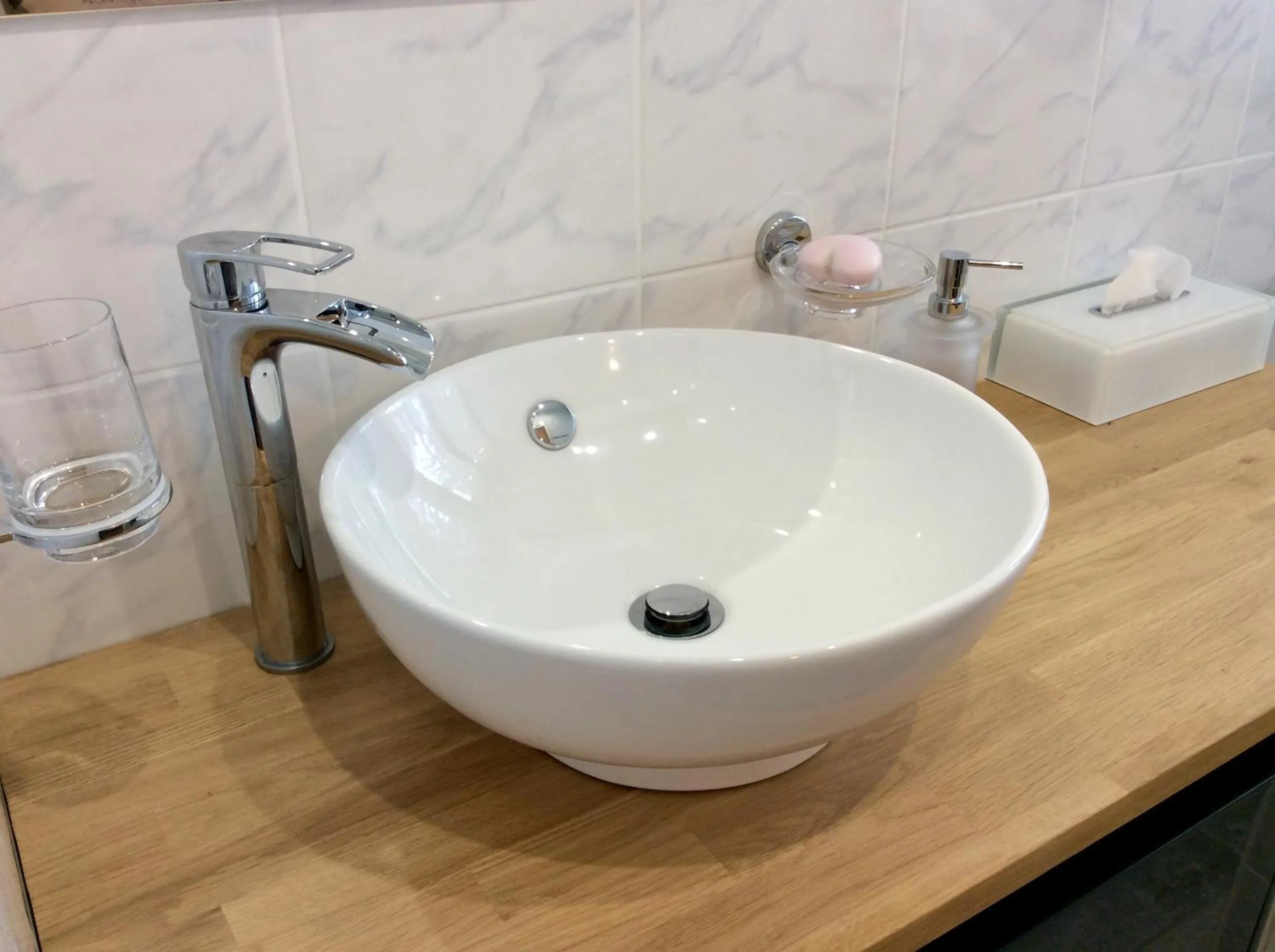 Bathroom in Chambres tout confort du Tilleul