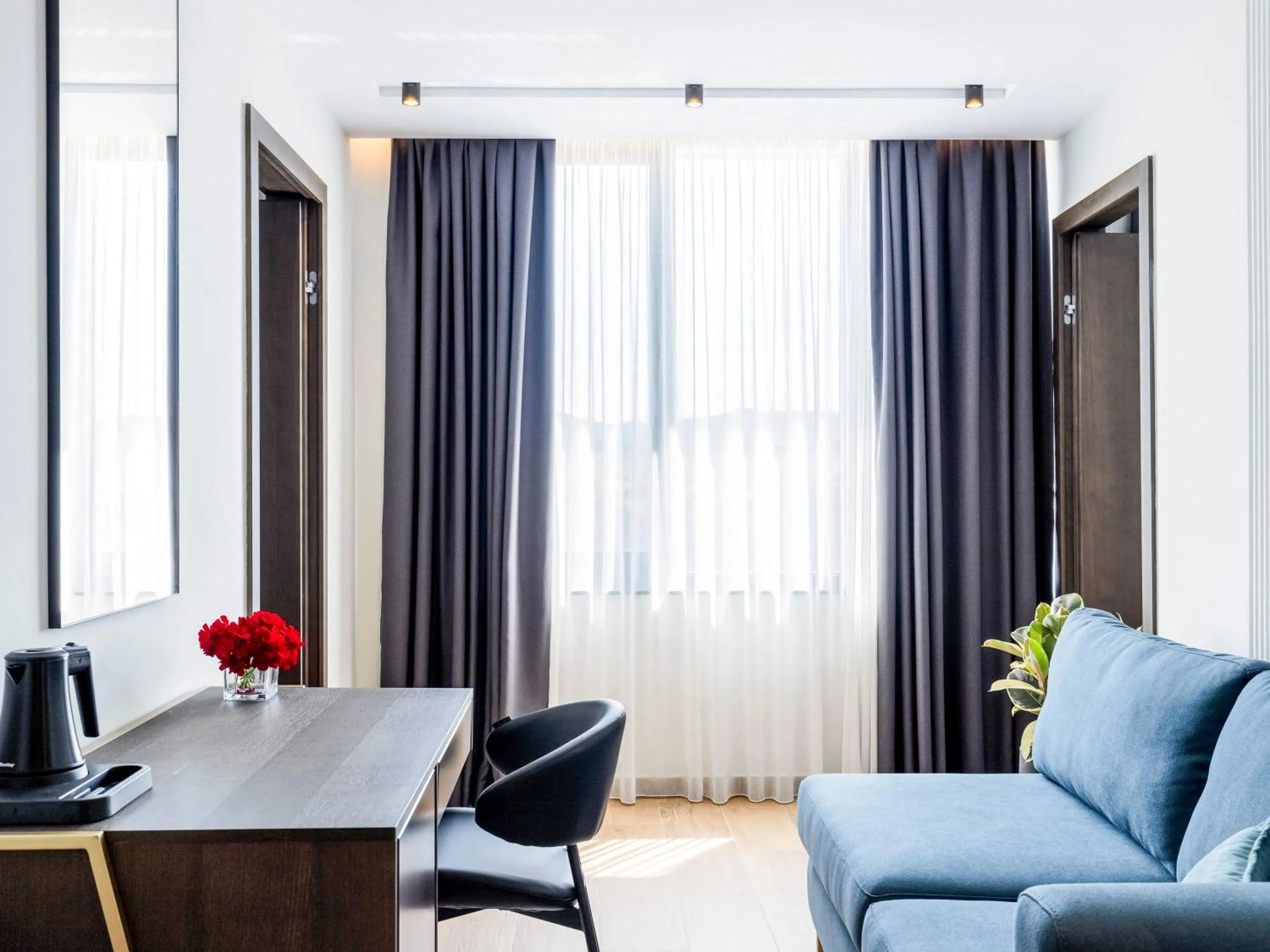 Living room in Mövenpick Hotel Lalez Durres