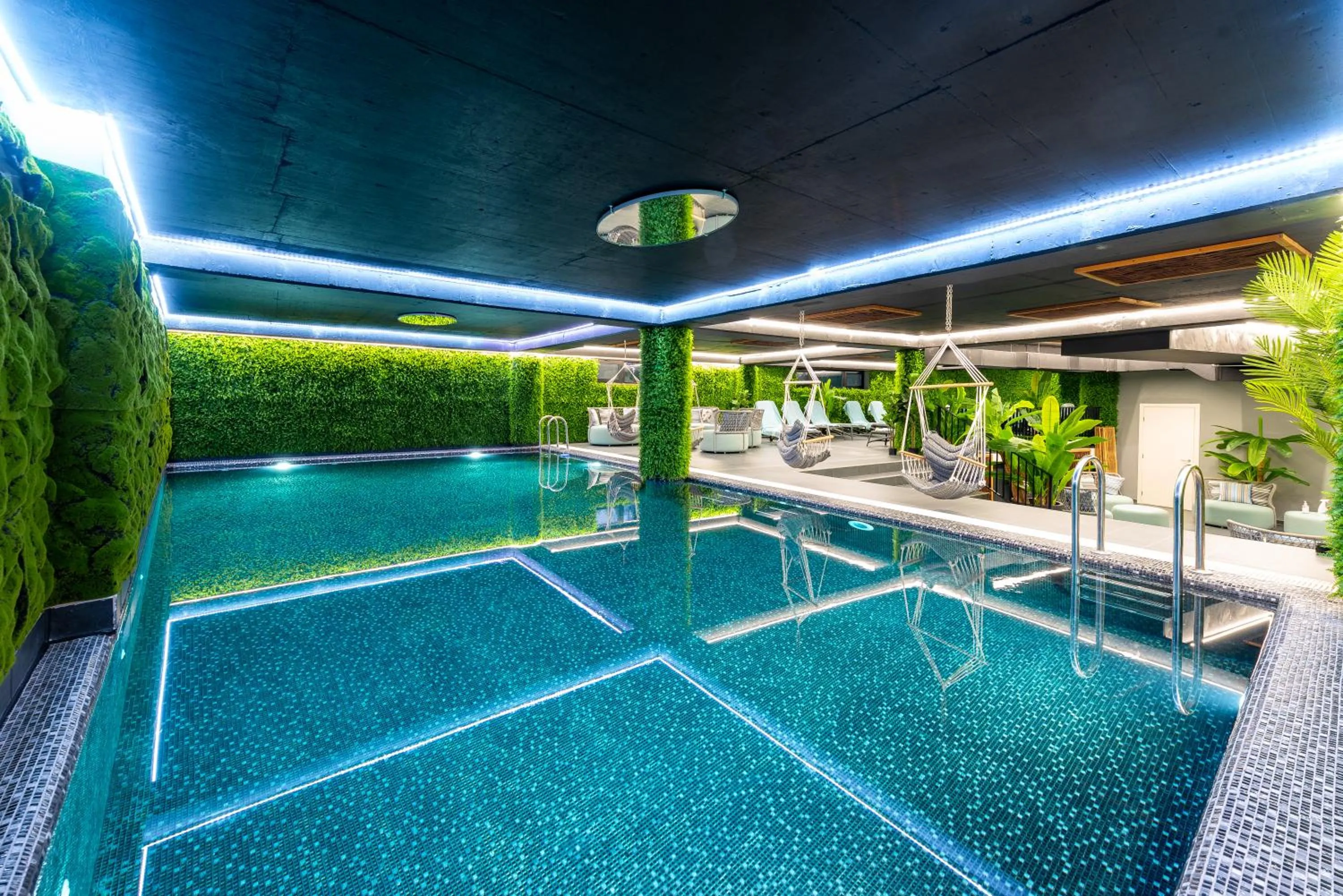 Swimming pool in Mövenpick Hotel Lalez Durres