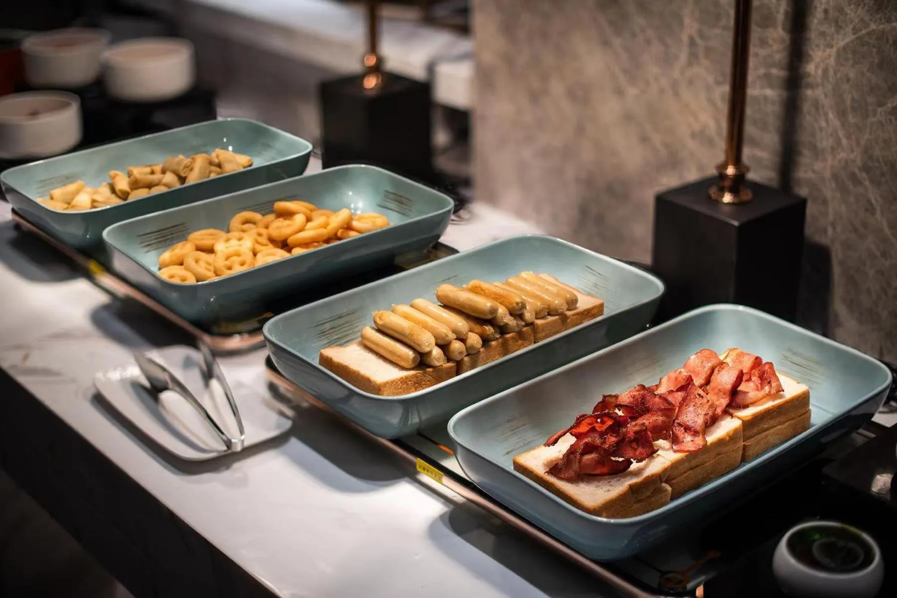 Restaurant/places to eat in Novotel Tianjin Drum Tower