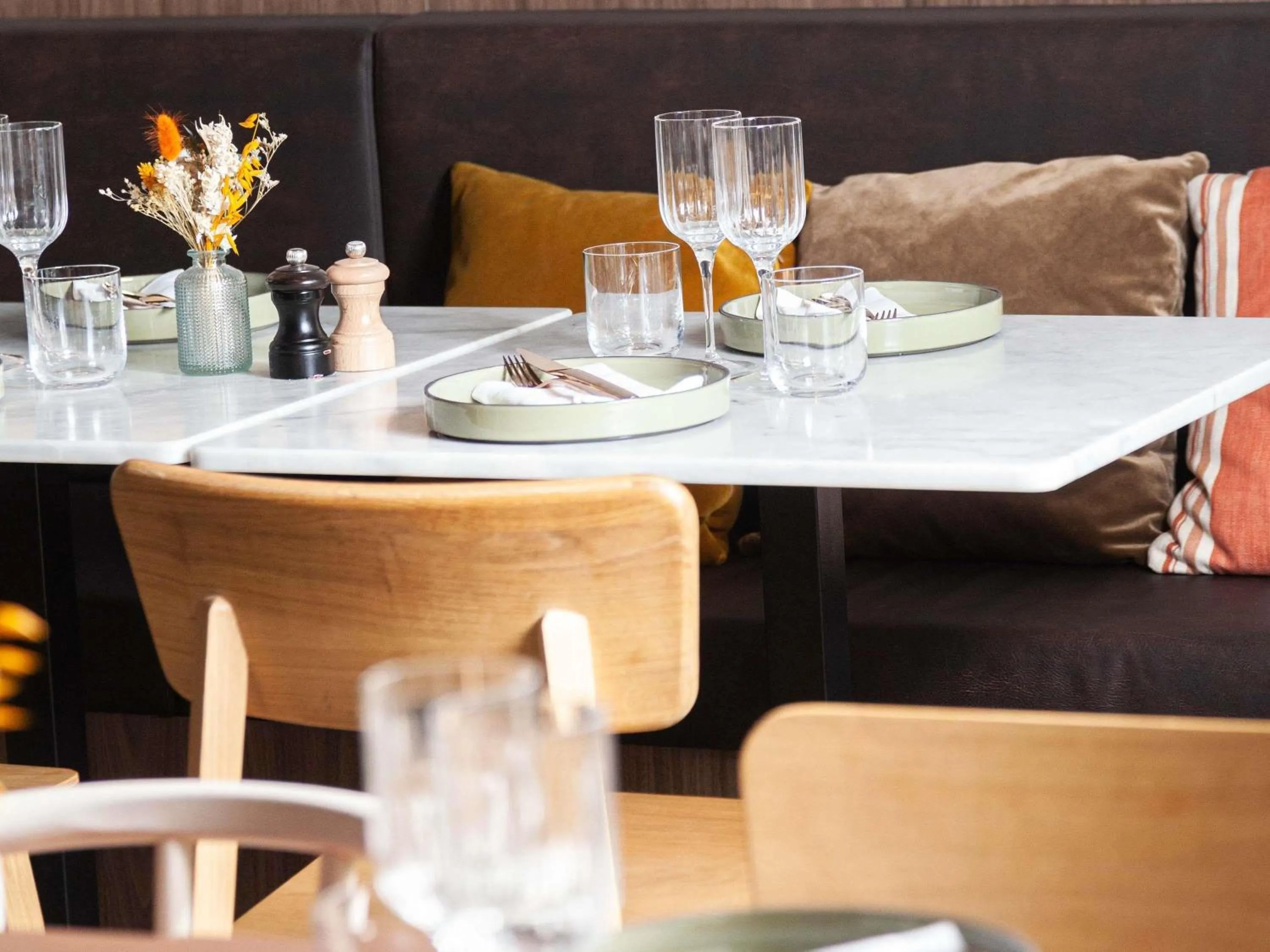 Restaurant/places to eat in Novotel Paris 20 Belleville