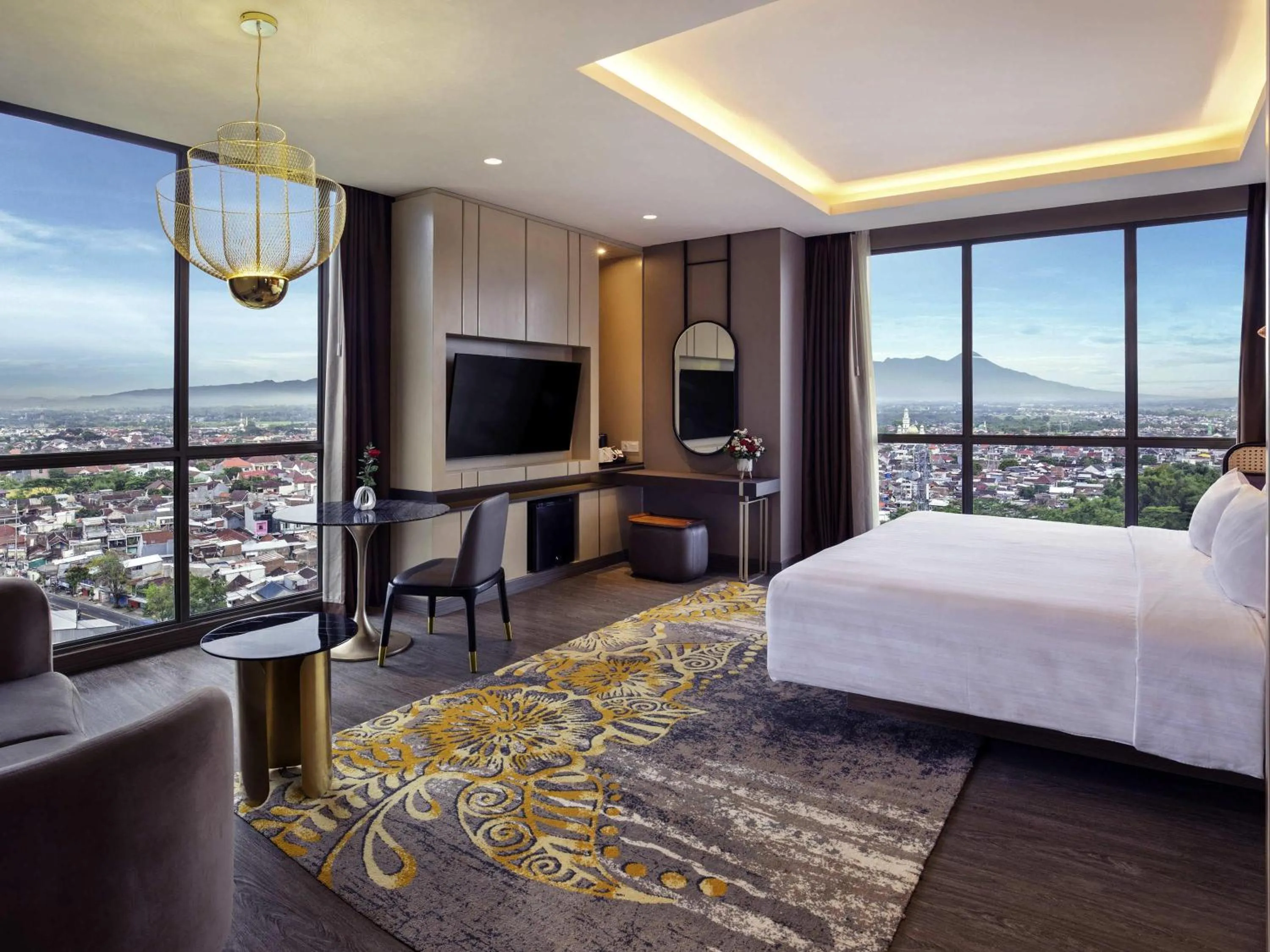 Bedroom, Bed in Grand Mercure Malang