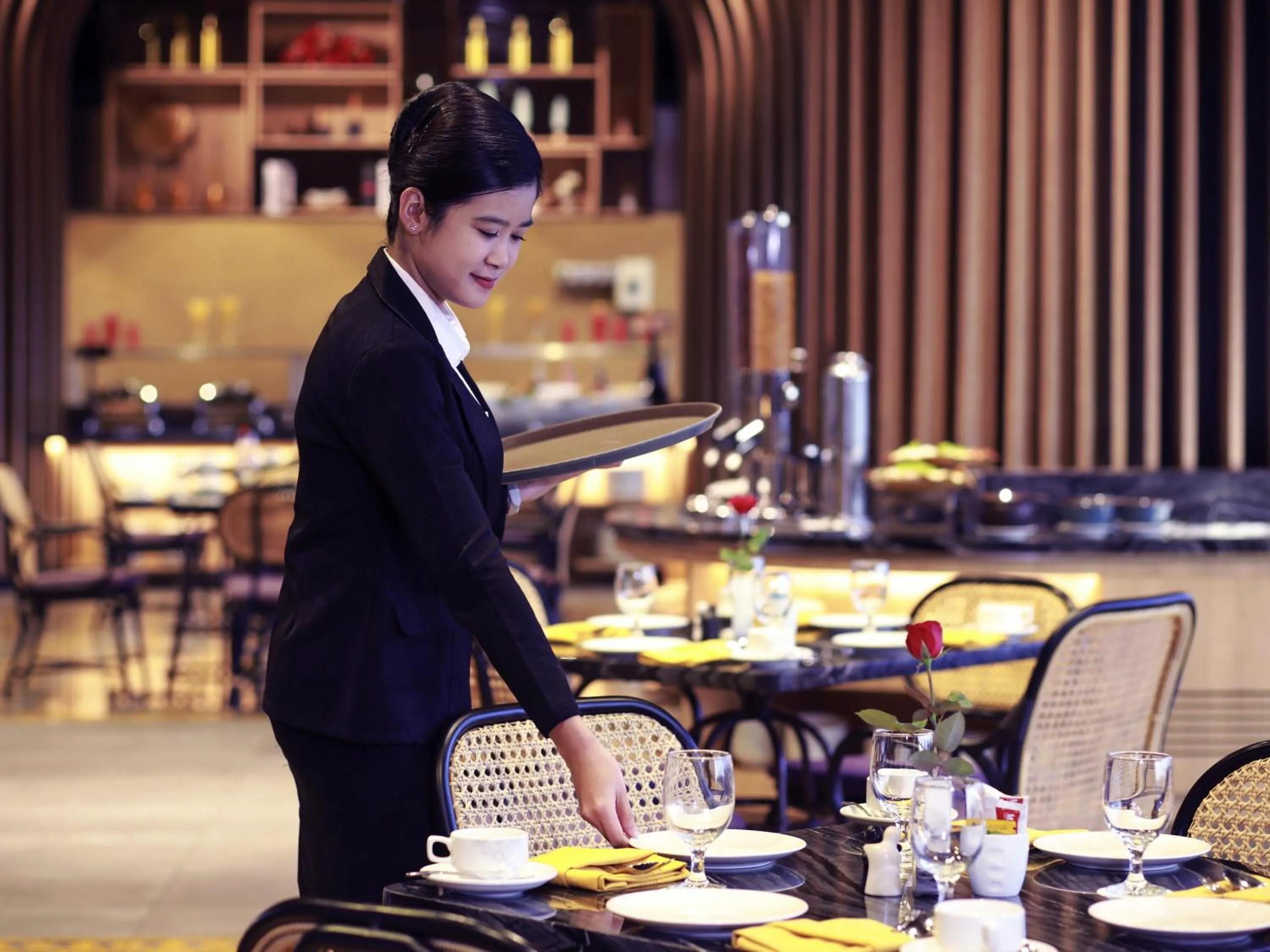 Restaurant/places to eat in Grand Mercure Malang