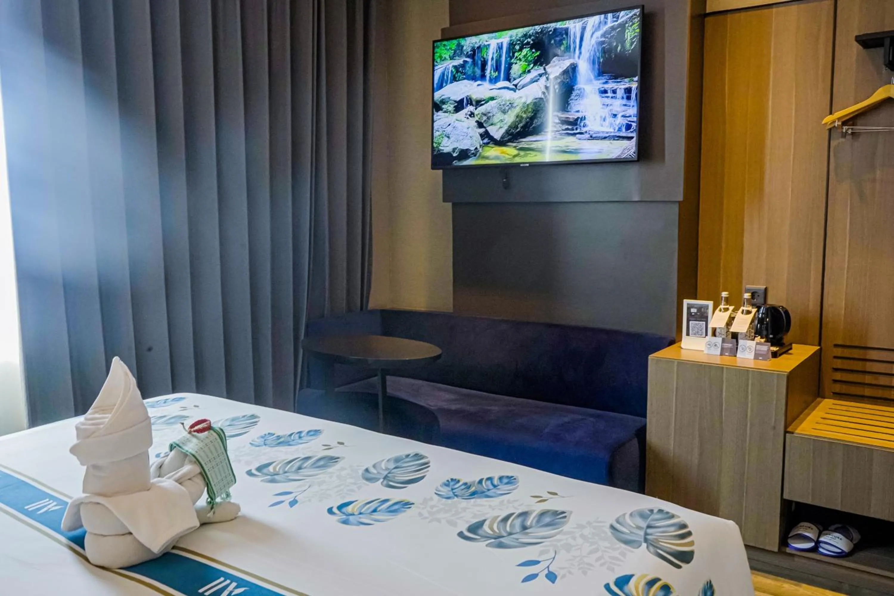 TV and multimedia, Bed in Mercure Tangerang Centre