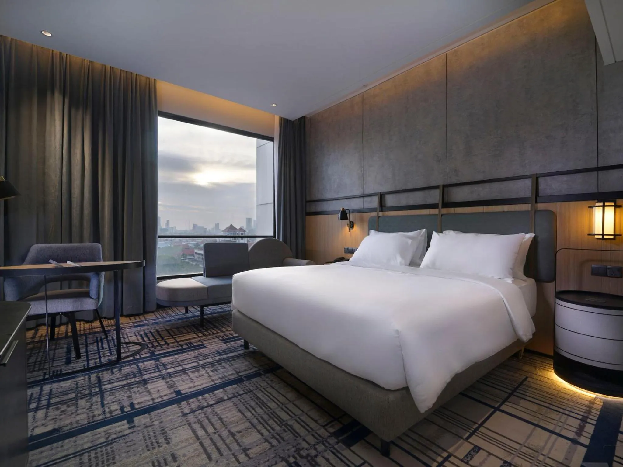 Bedroom, Bed in Mercure Surabaya Manyar