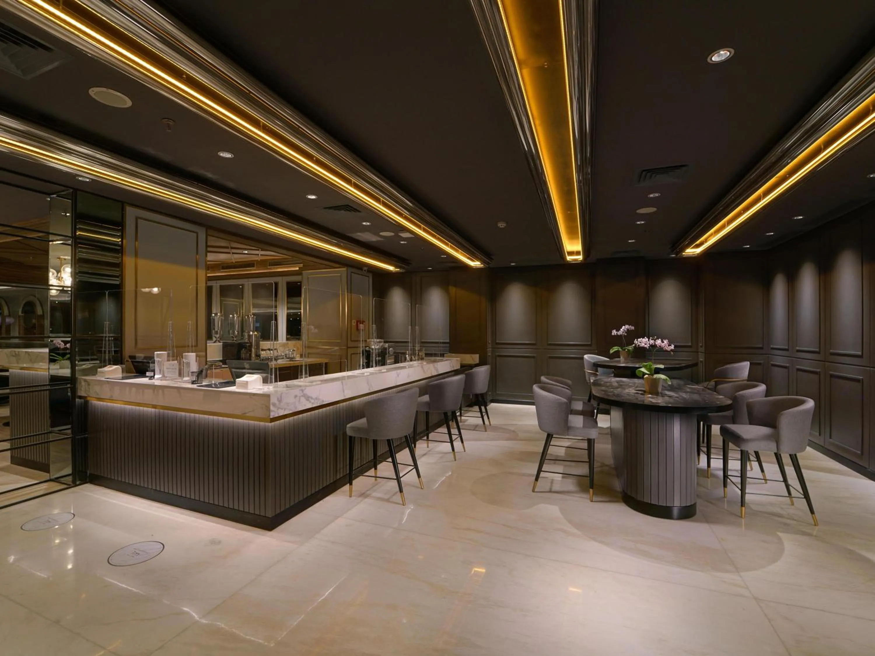 Property building in Mercure Surabaya Manyar