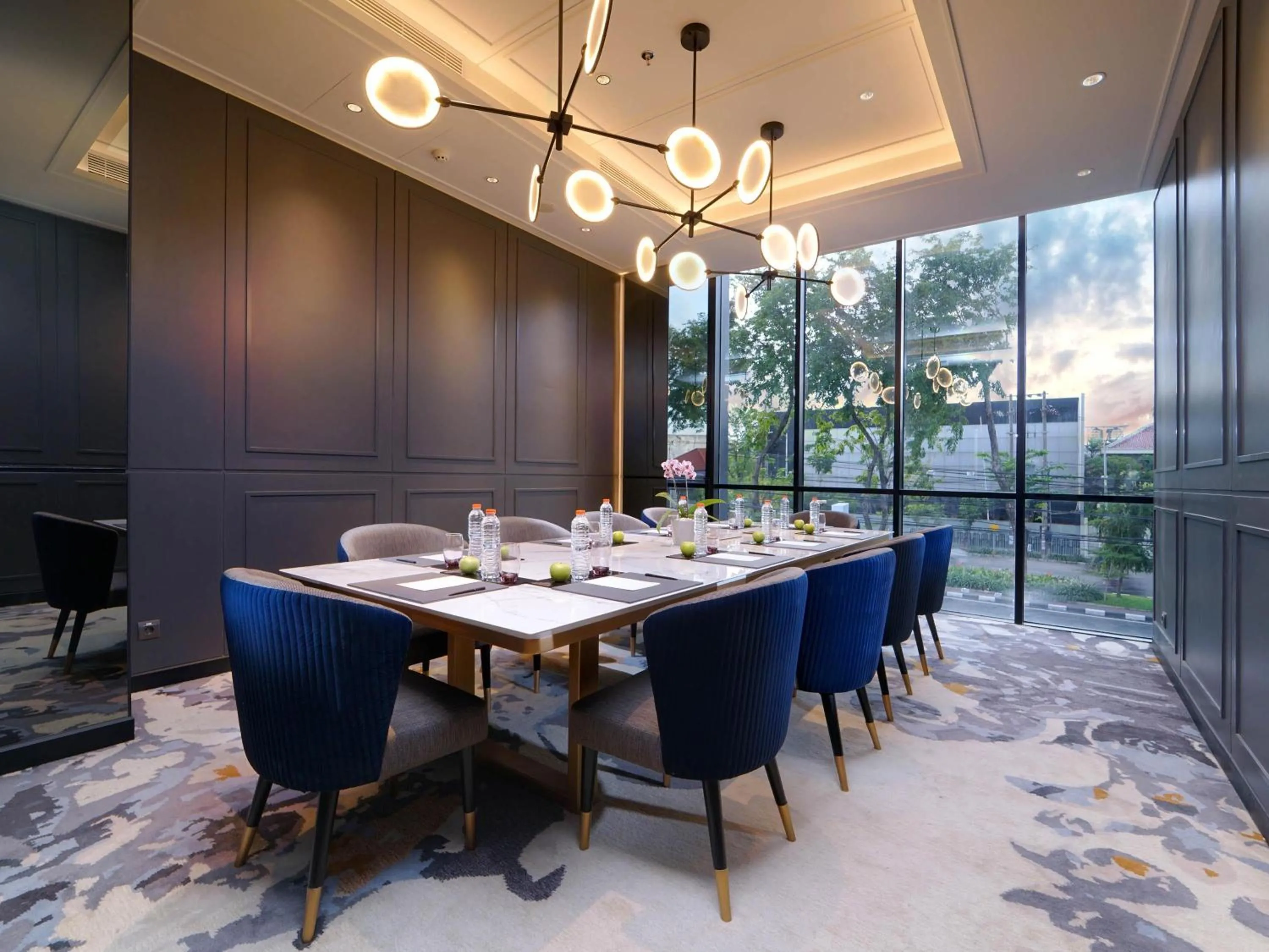 Meeting/conference room in Mercure Surabaya Manyar