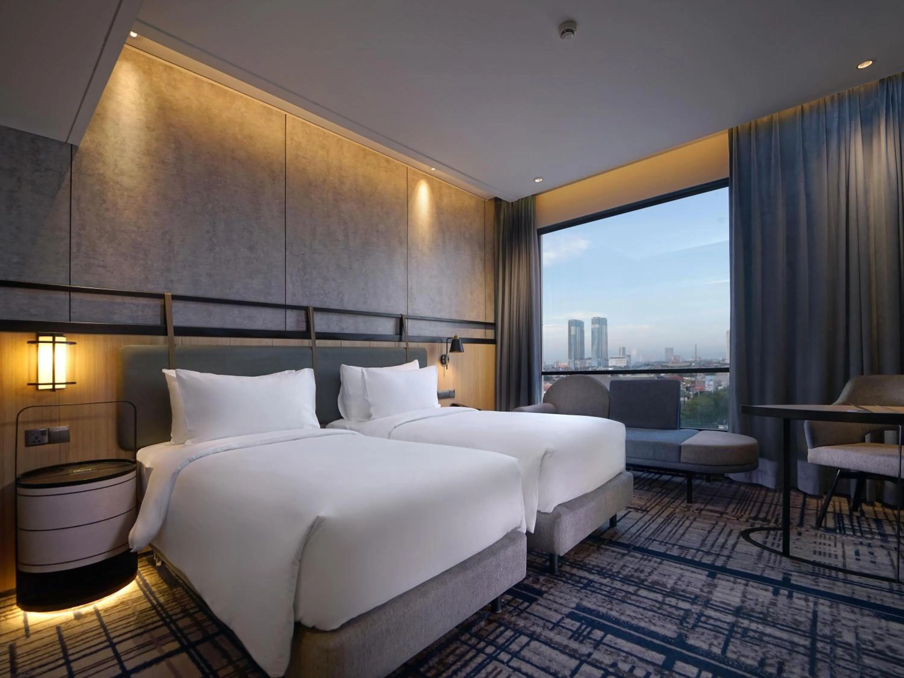 Bedroom, Bed in Mercure Surabaya Manyar