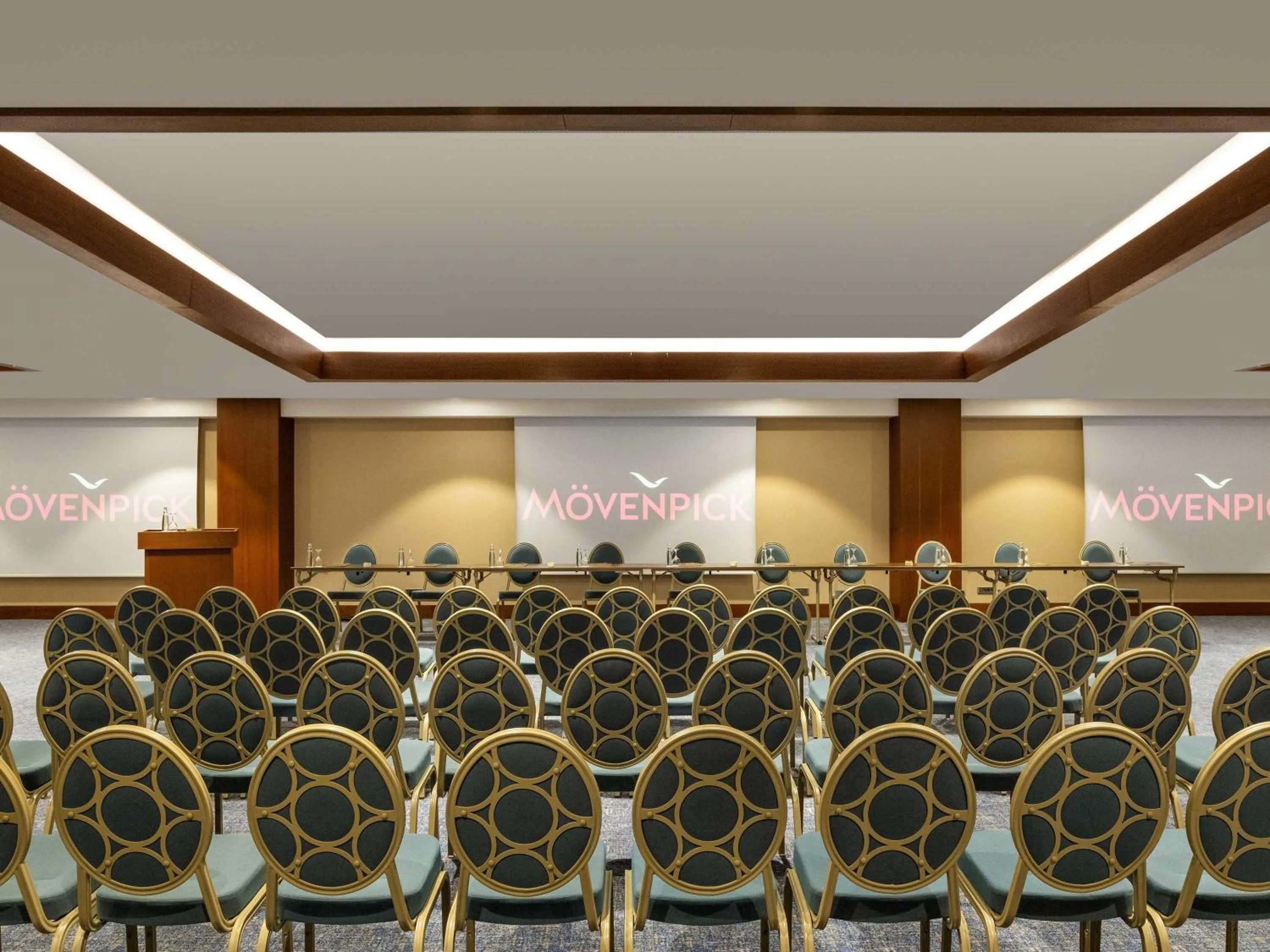 Meeting/conference room in Mövenpick Hotel Istanbul Asia Airport