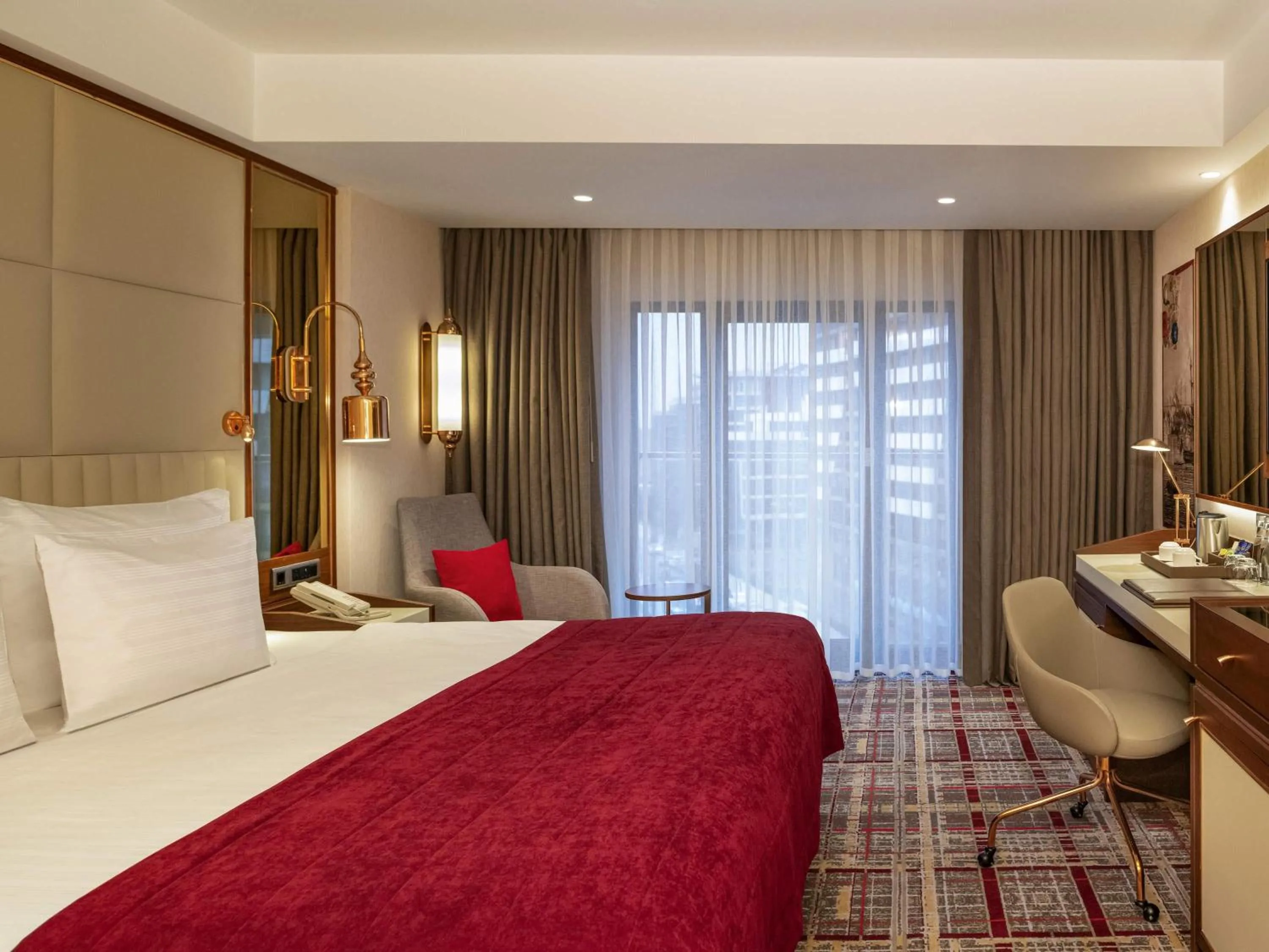 Bedroom, Bed in Mövenpick Hotel Istanbul Asia Airport