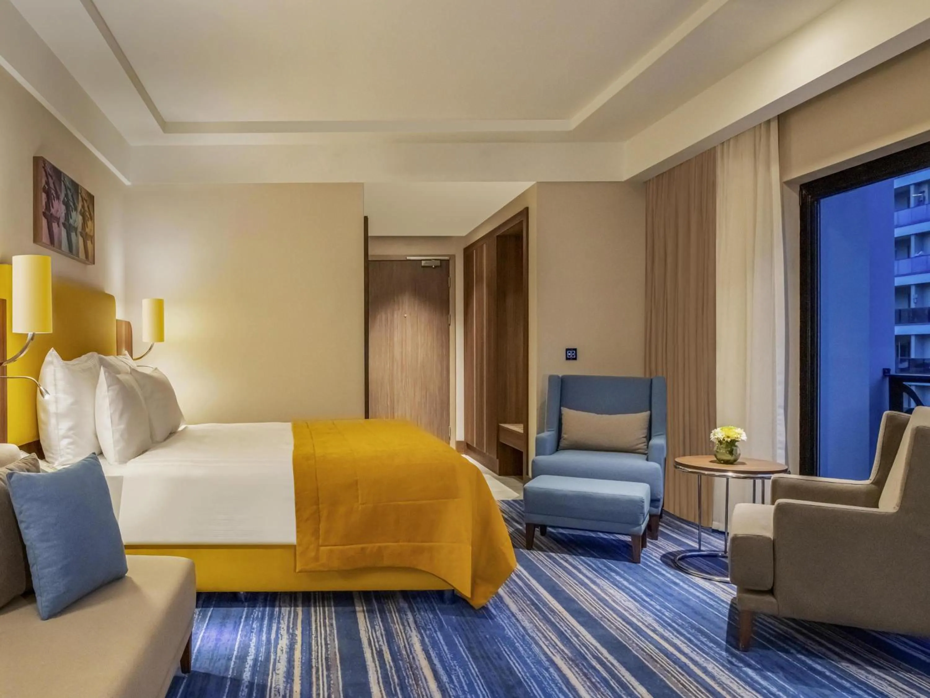 Bedroom, Bed in Mövenpick Hotel Istanbul Asia Airport