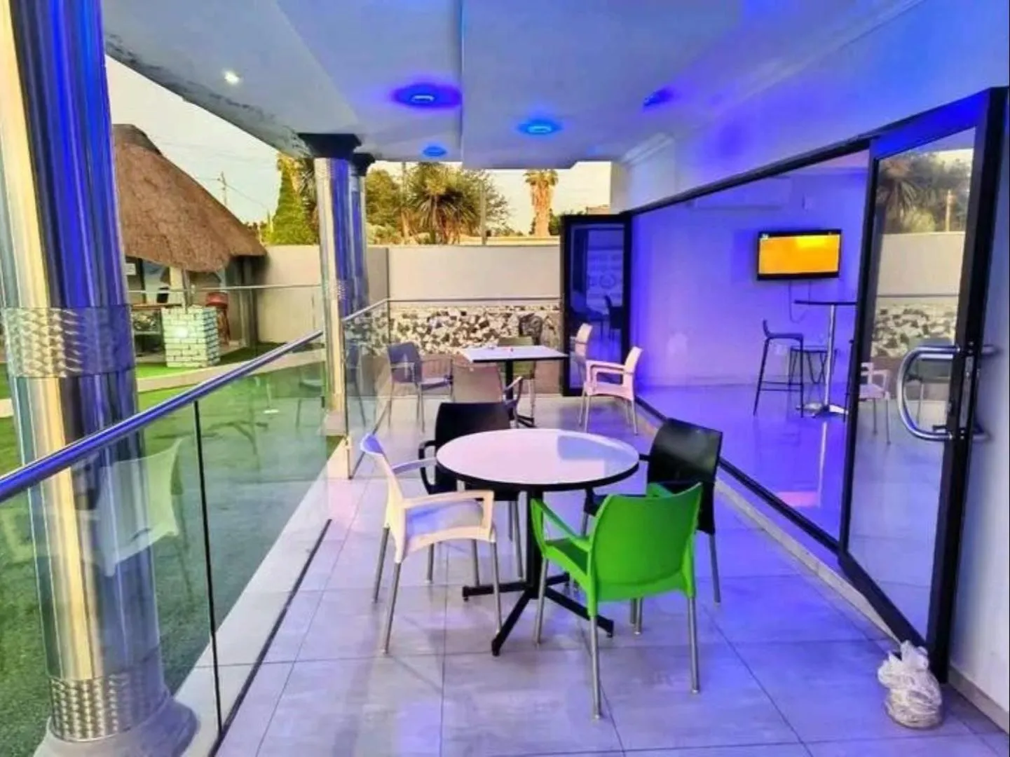 Patio in Lifestyle Lodge Hotel