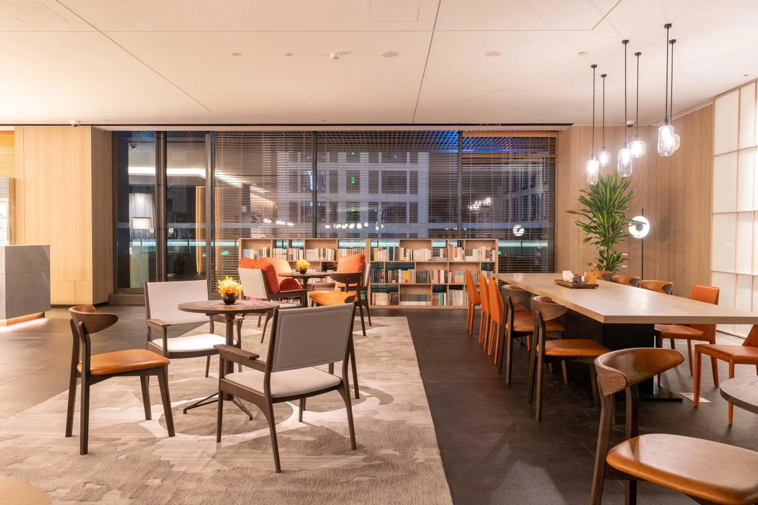 Lounge or bar in Novotel Shanghai Qingpu Excellence