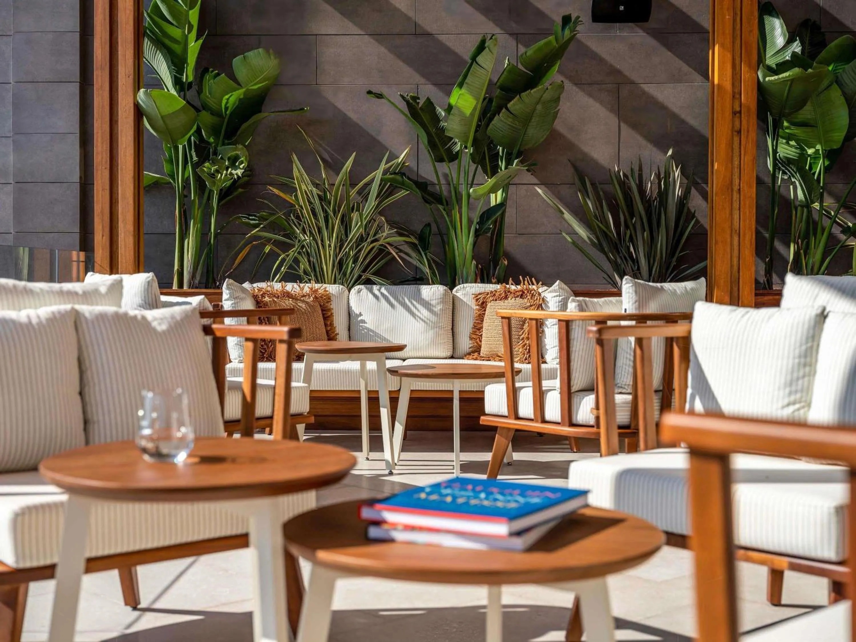 Lounge or bar in The Bodrum Hotel Yalıkavak - MGallery Collection