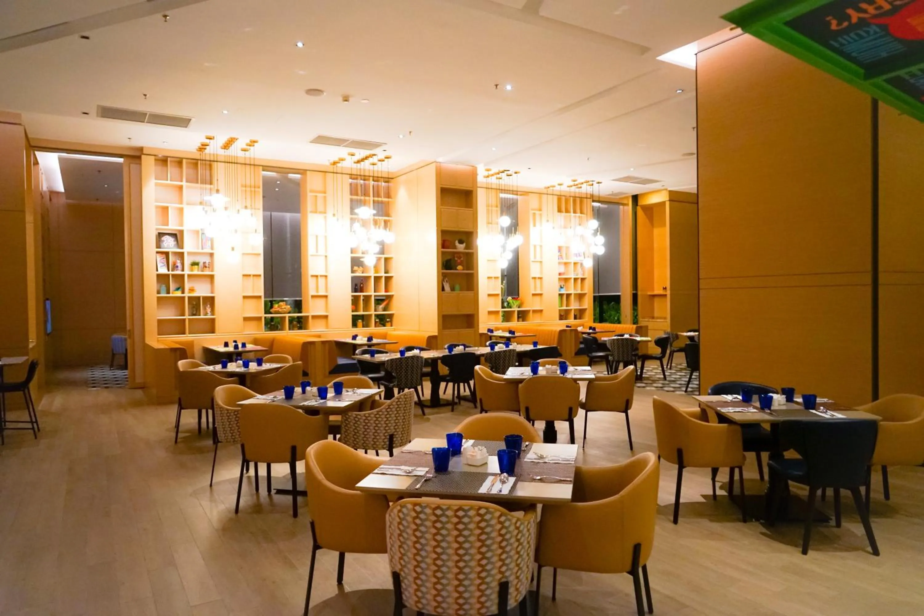 Restaurant/places to eat in Mercure Kuala Lumpur Glenmarie