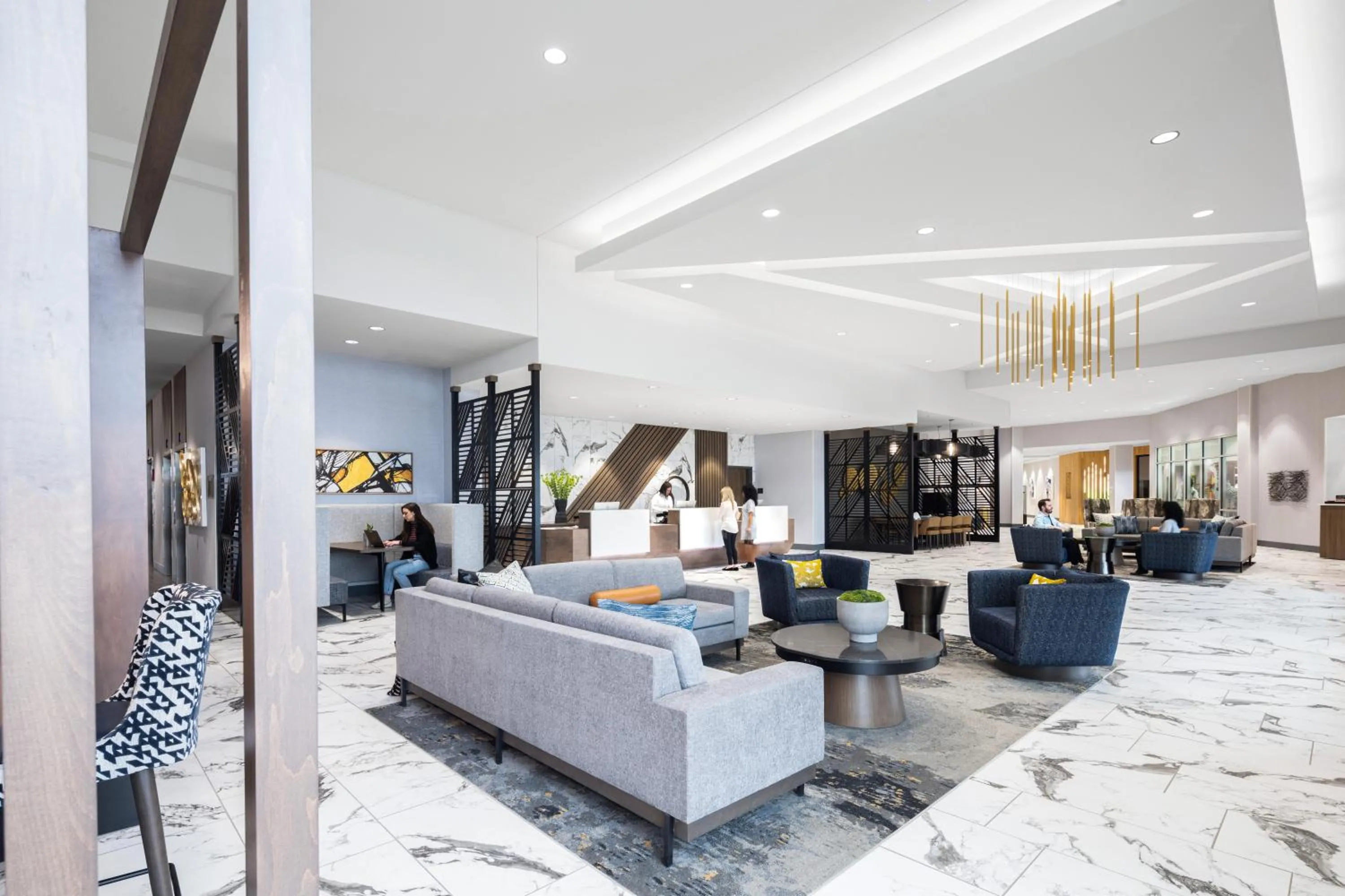 Lobby or reception in Crowne Plaza - Kearney by IHG