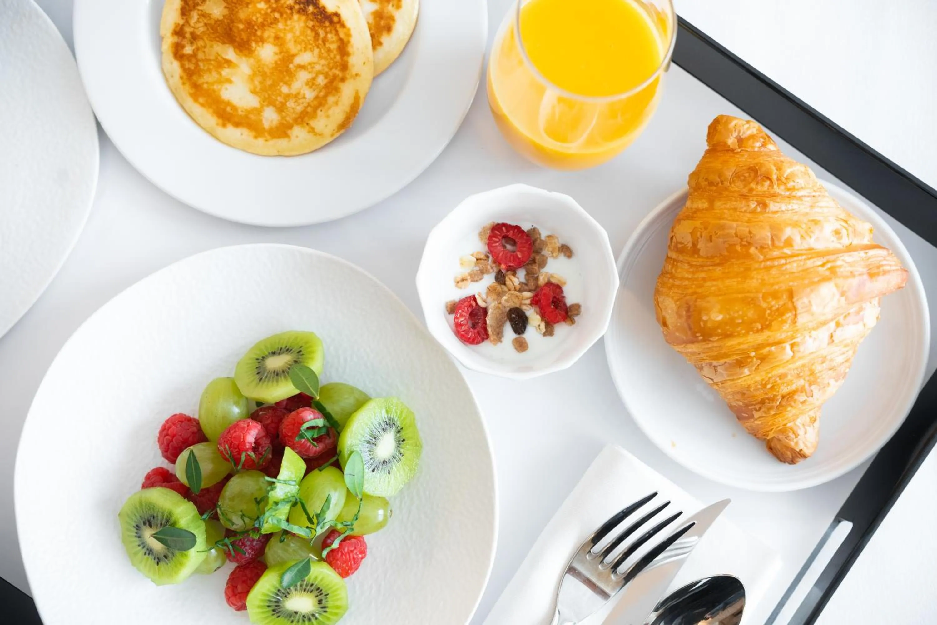 Breakfast in Holiday Inn Paris CDG Airport an IHG Hotel