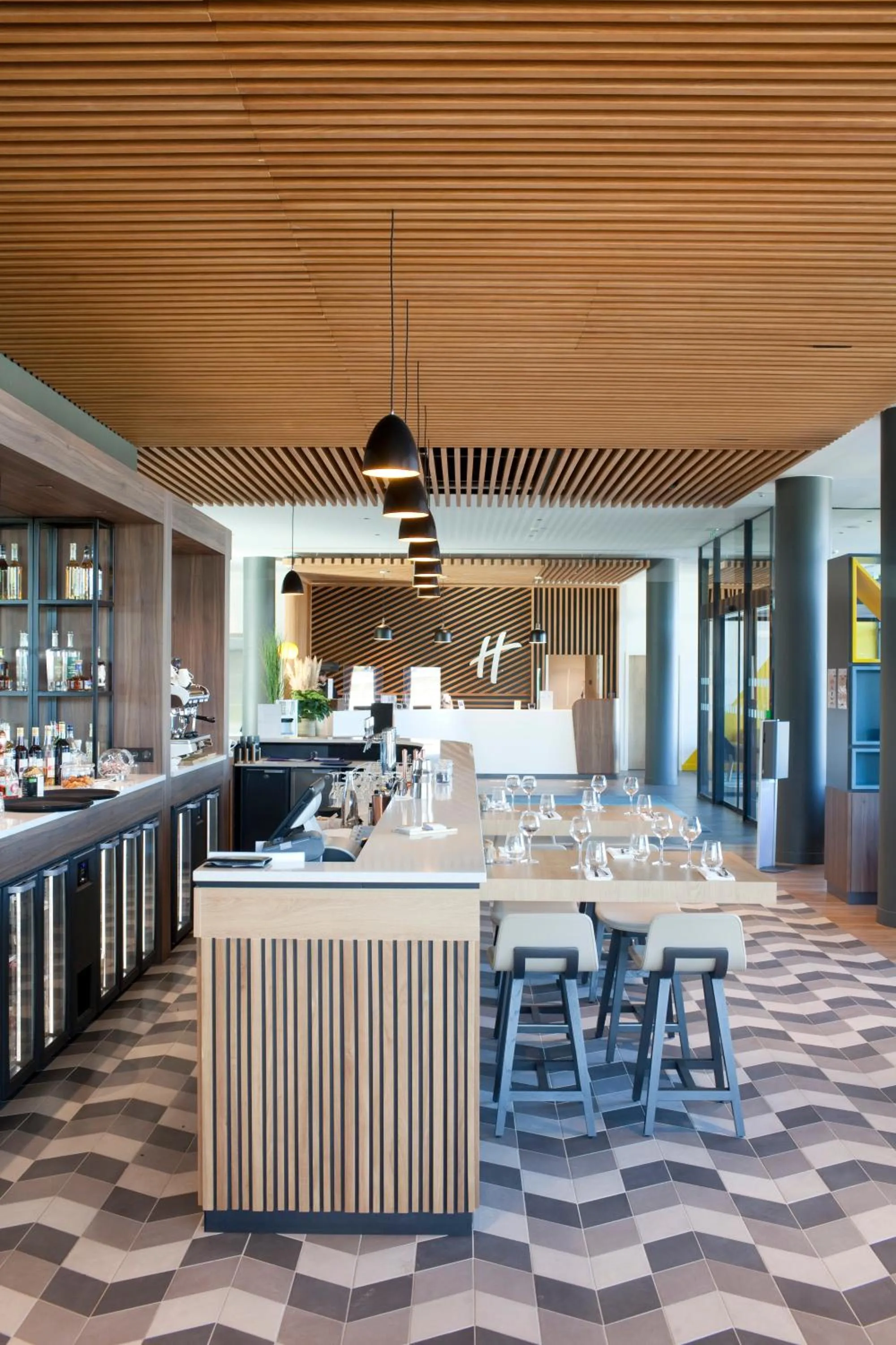 Restaurant/places to eat in Holiday Inn Paris CDG Airport an IHG Hotel