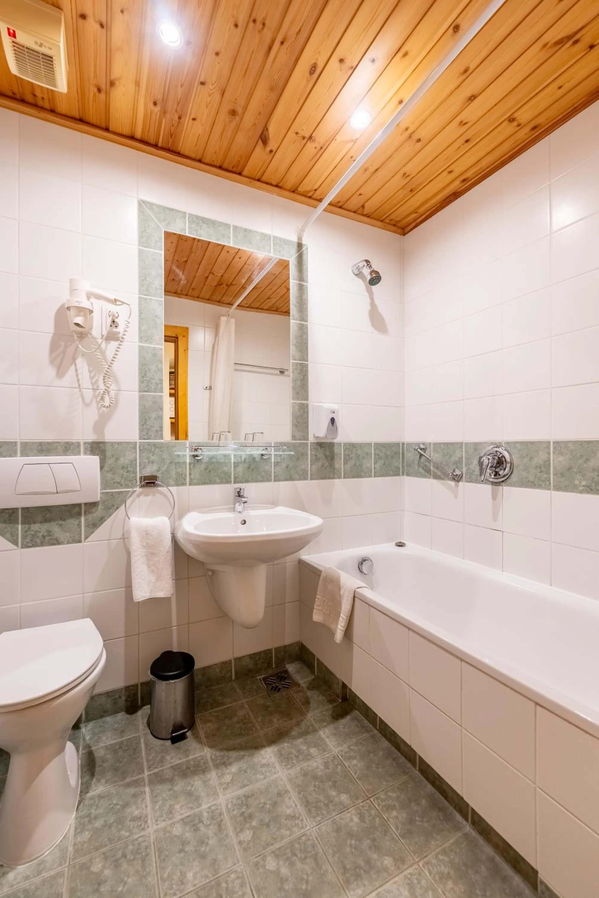 Toilet in Petneházy Aparthotel