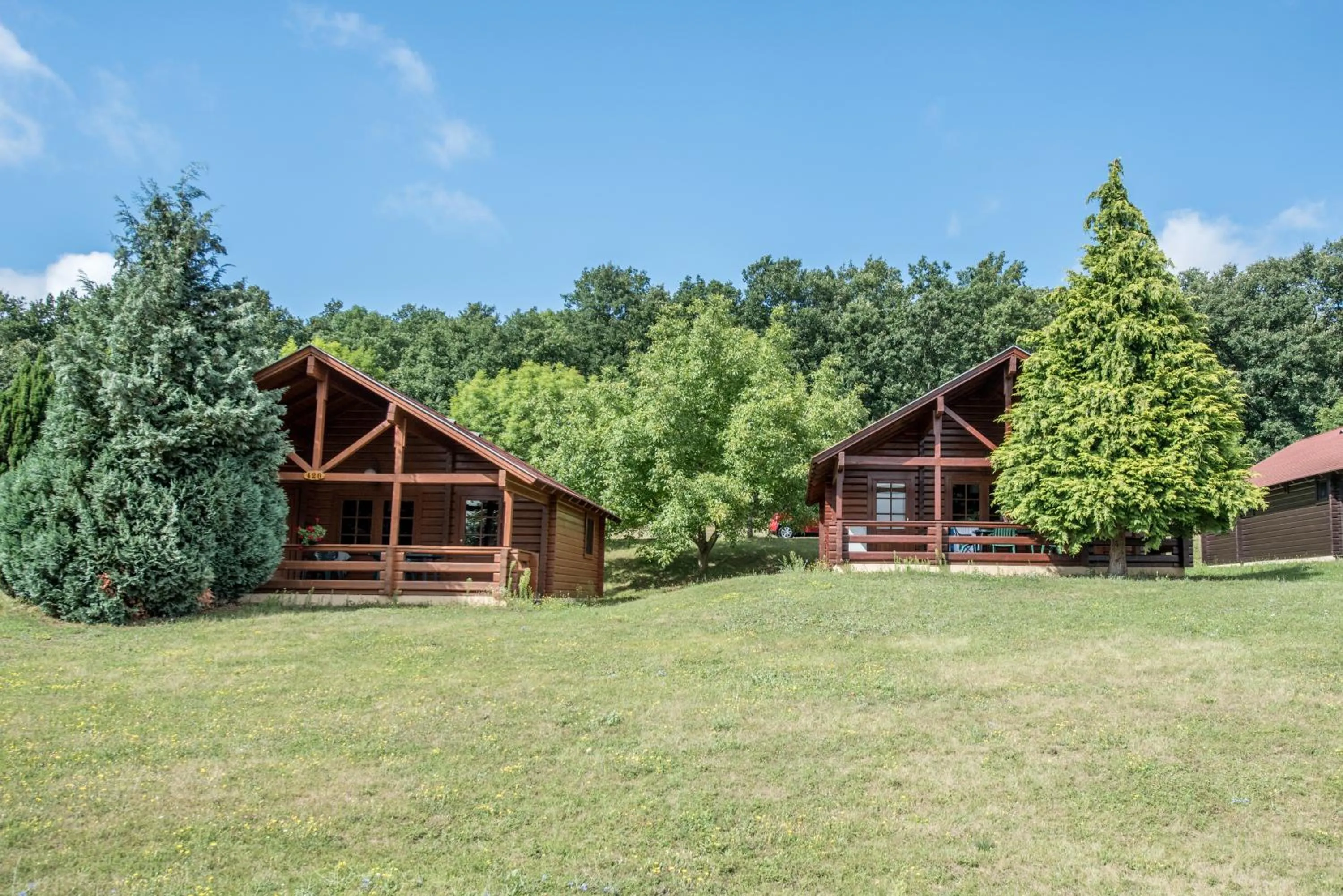 Property building in Petneházy Aparthotel