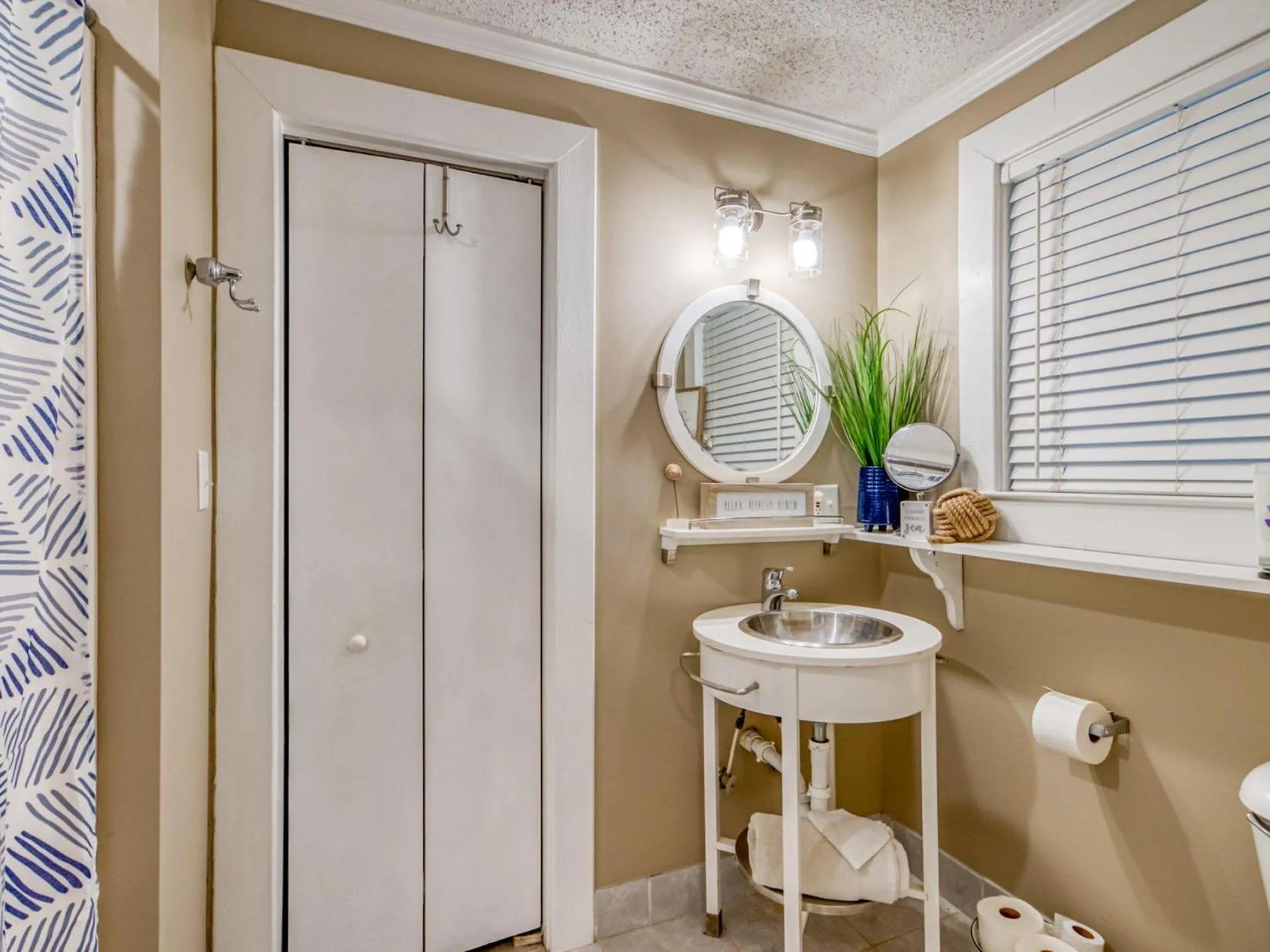 Latitude Adjustment Main House