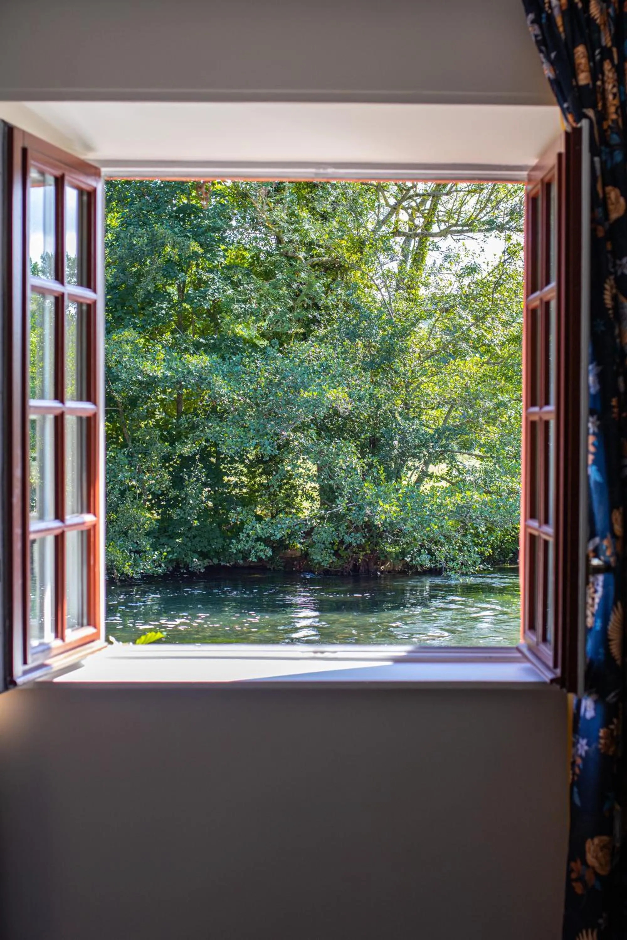 River view in Moulin de Fourges