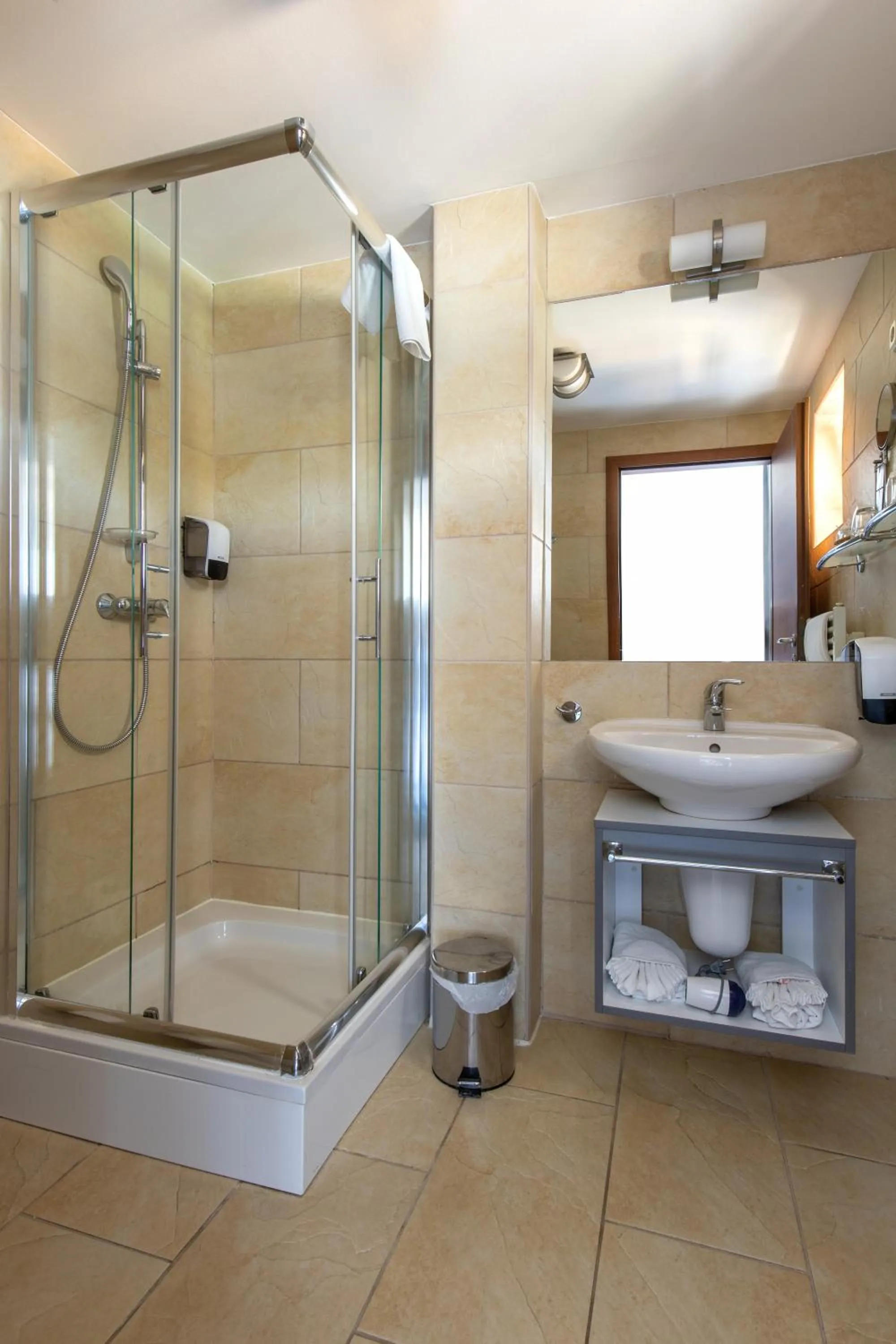 Bathroom in Hotel Yacht Wellness & Business