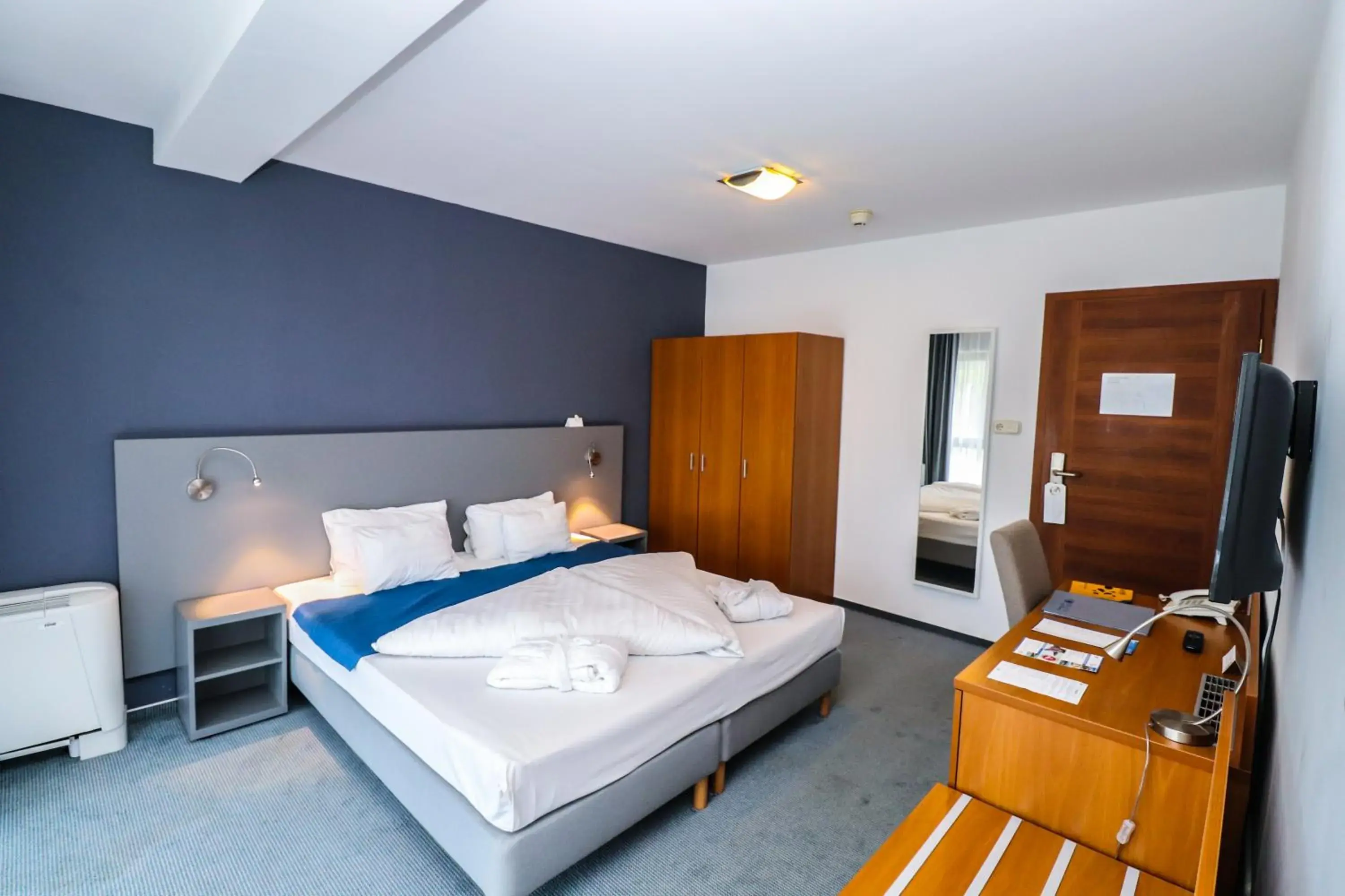 Classic Double Room - single occupancy in Hotel Yacht Wellness & Business Classic Double Room - single occupancy in Hotel Yacht Wellness & Business