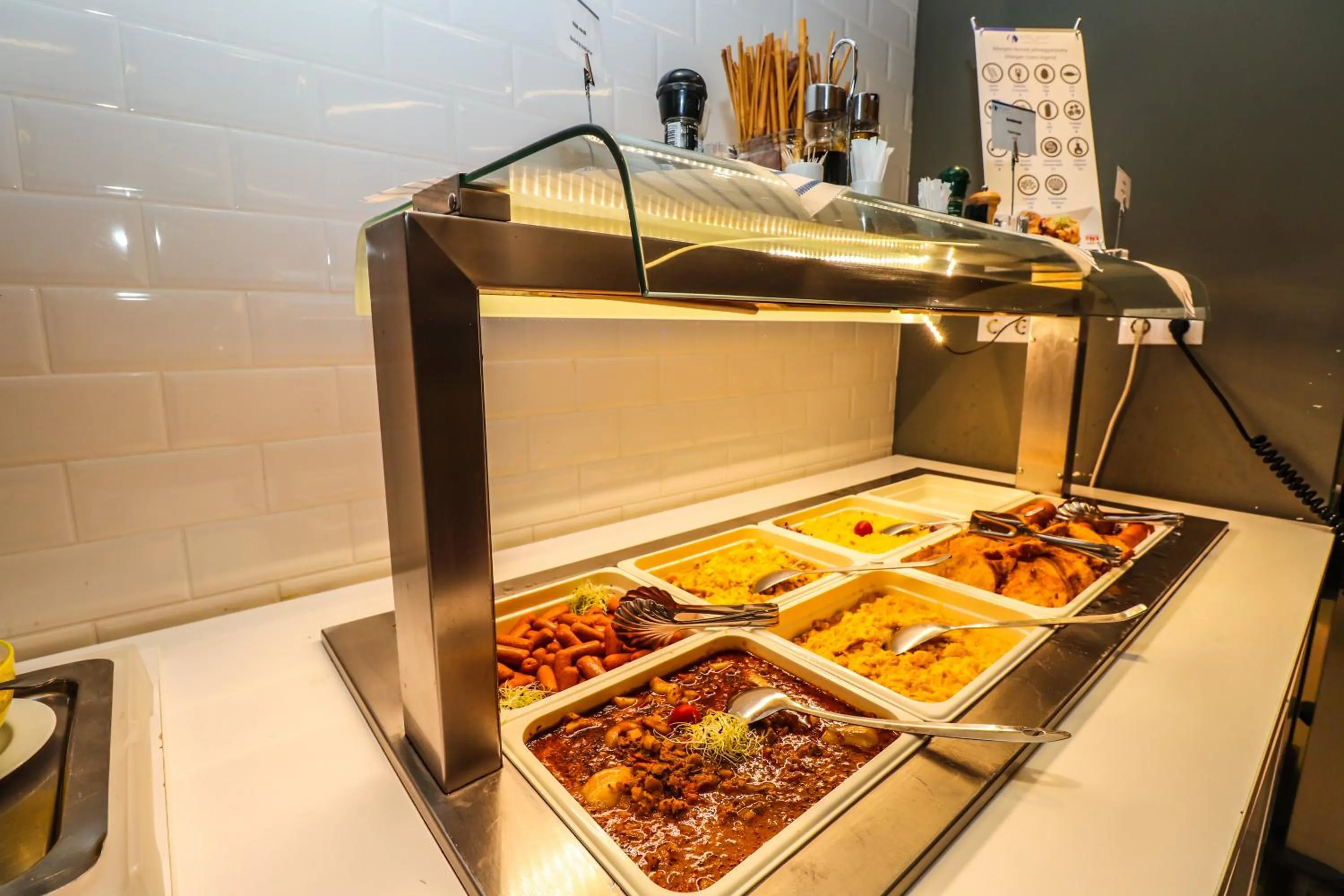 Food and drinks in Hotel Yacht Wellness & Business