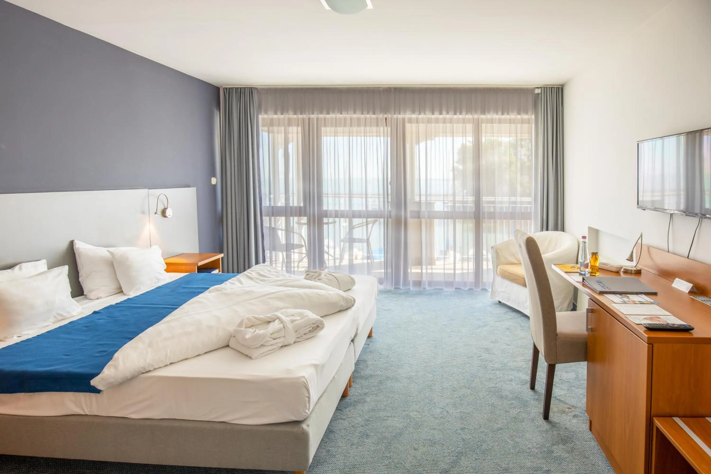 Bed in Hotel Yacht Wellness & Business