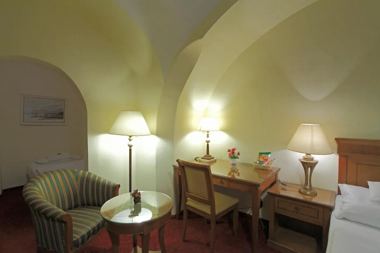 Photo of the whole room, Bed in Hotel Romantik Eger