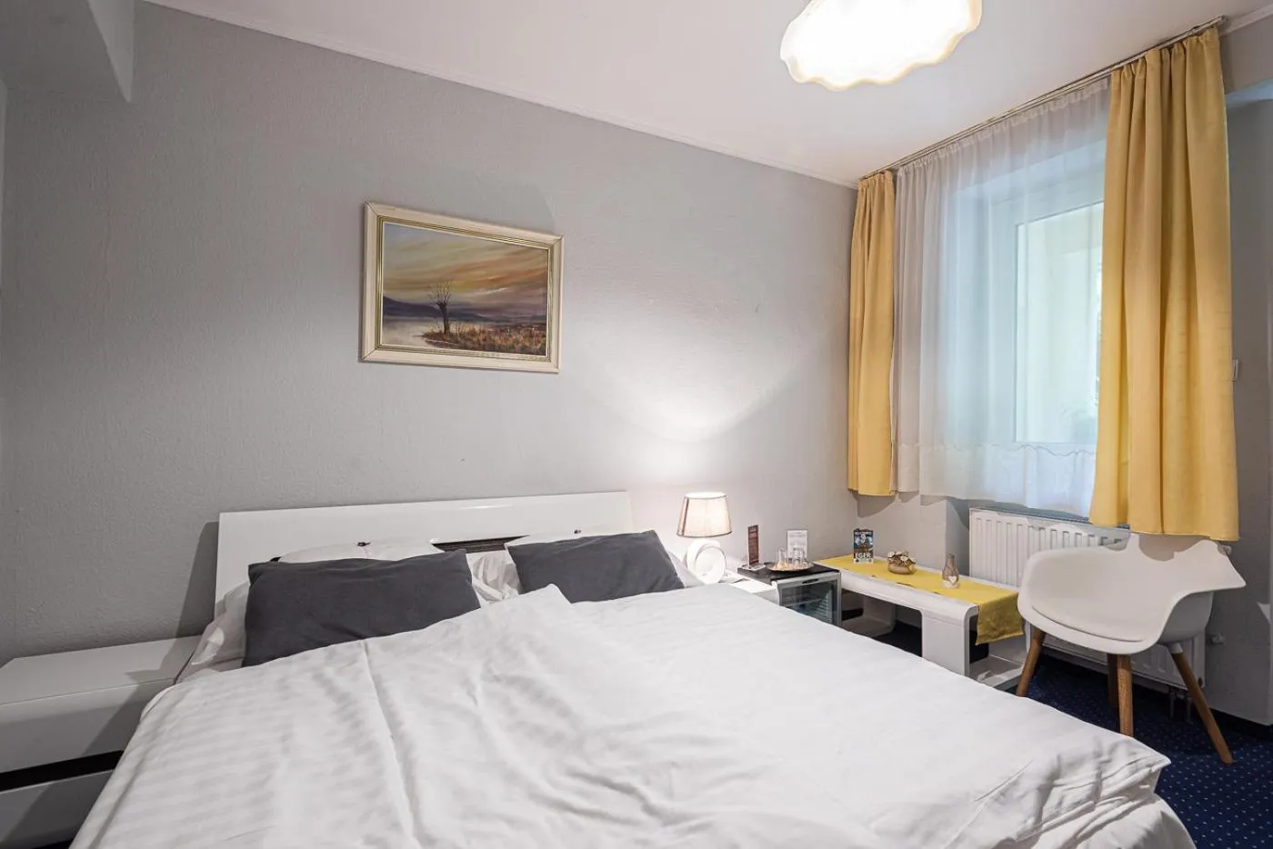 Bed in Hotel Romantik Eger