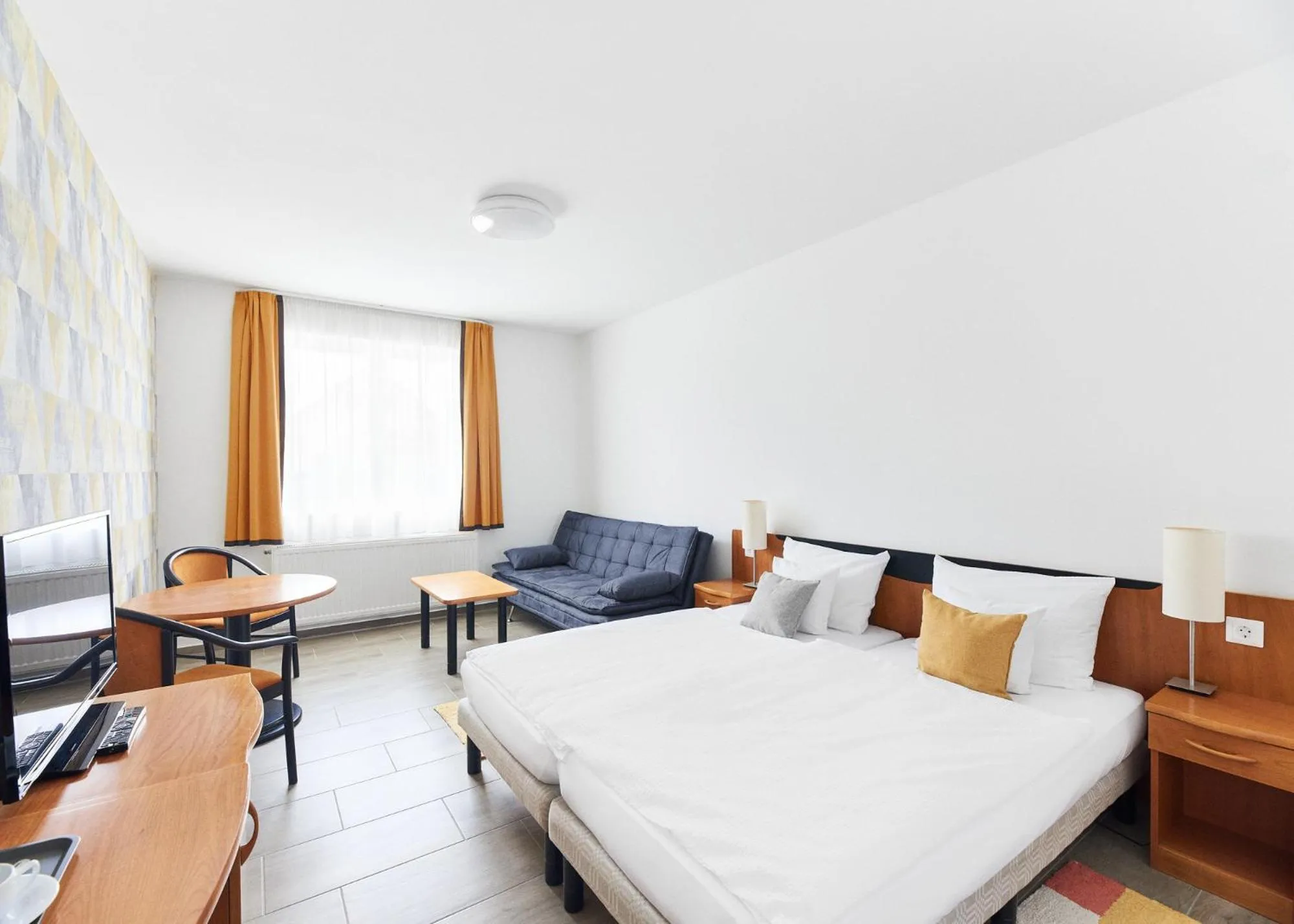 Photo of the whole room in Lorelei Pension Adults Only