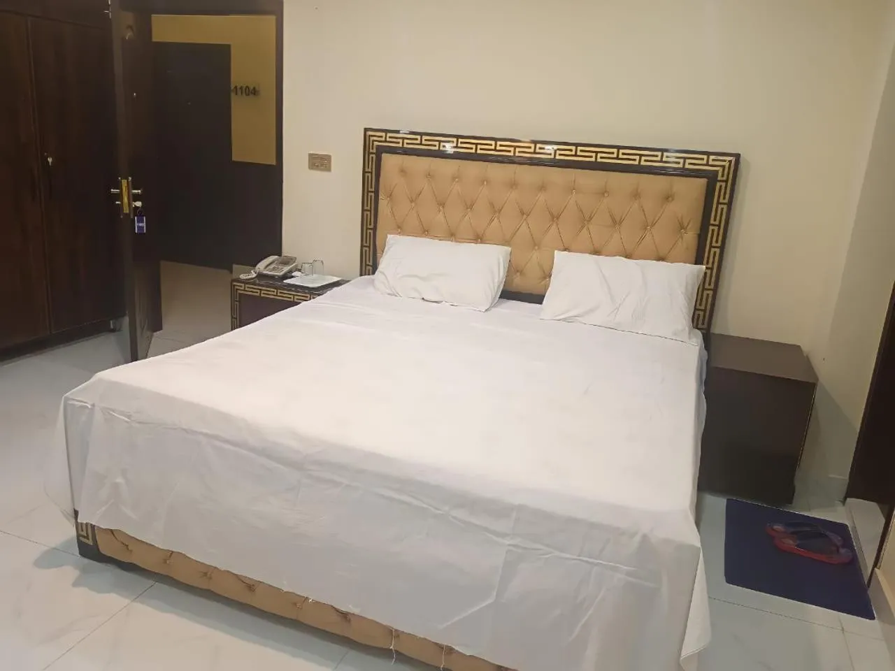 Bed in Hotel White Pearl