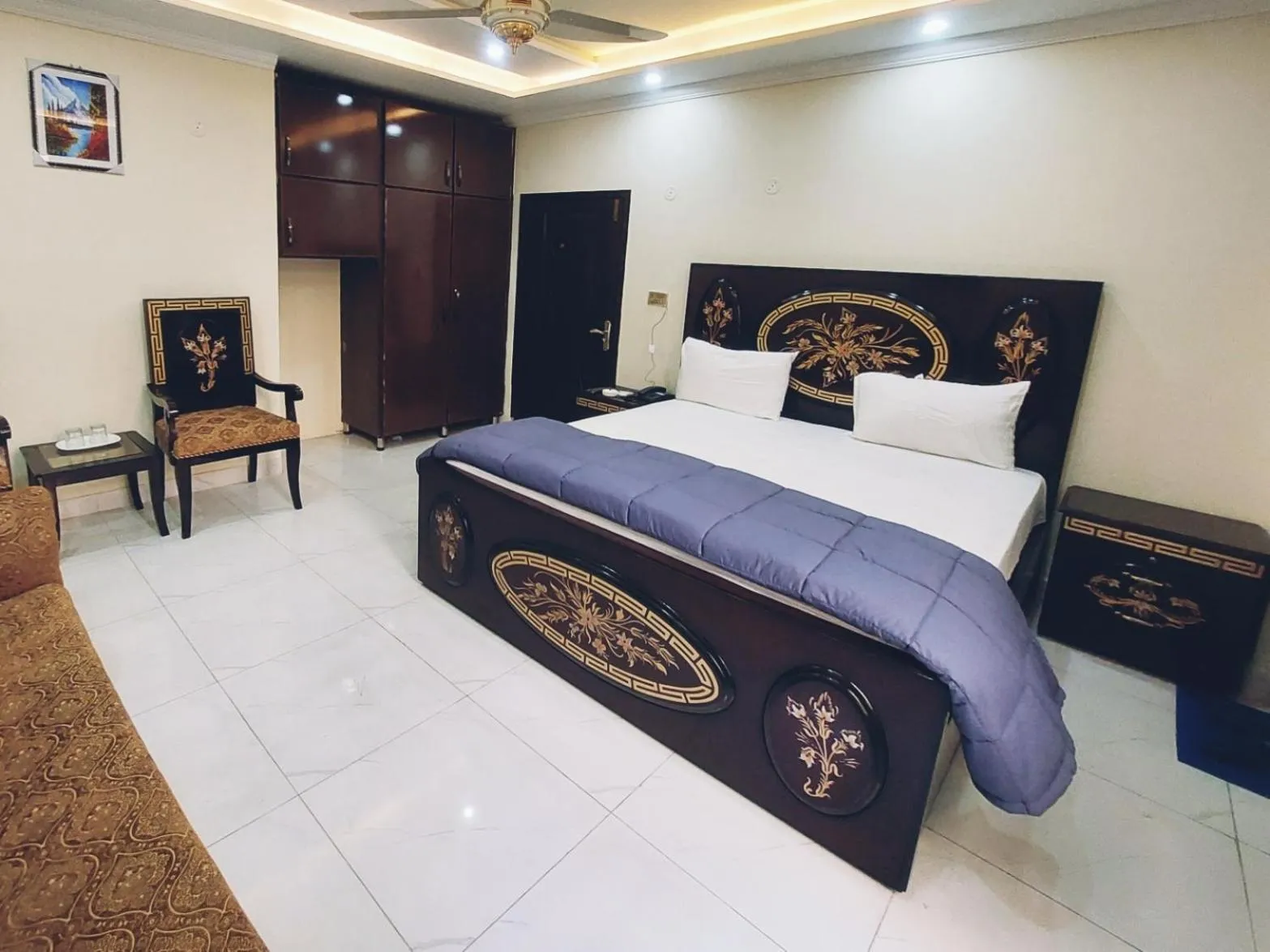 Photo of the whole room, Bed in Hotel White Pearl