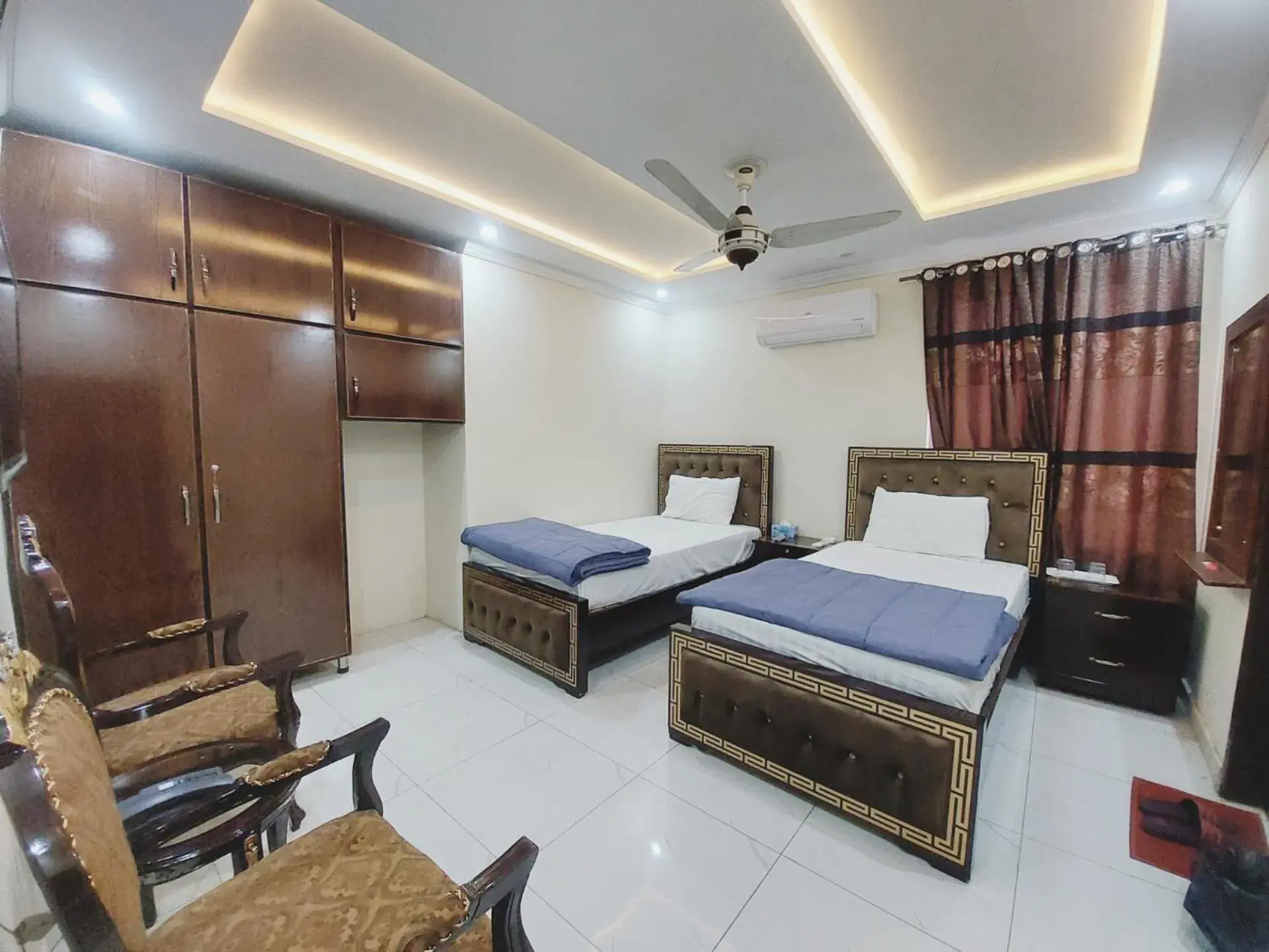 Superior Twin Room in Hotel White Pearl Superior Twin Room in Hotel White Pearl