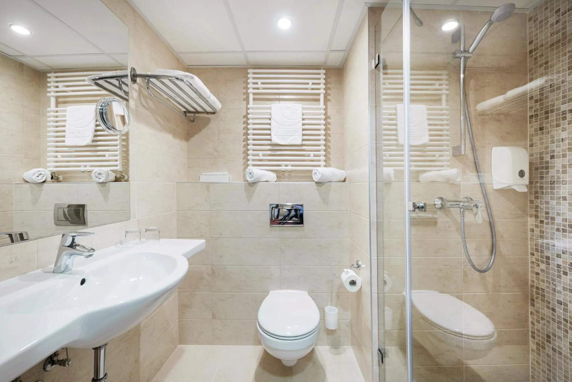 Bathroom in Hotel Europa Fit Hévíz