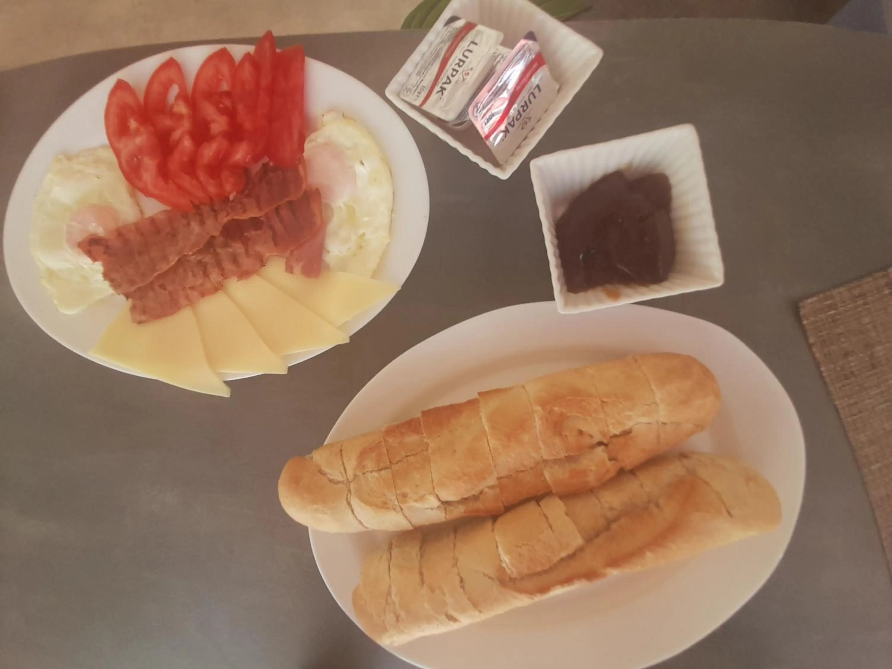 Food in Euphoria complex