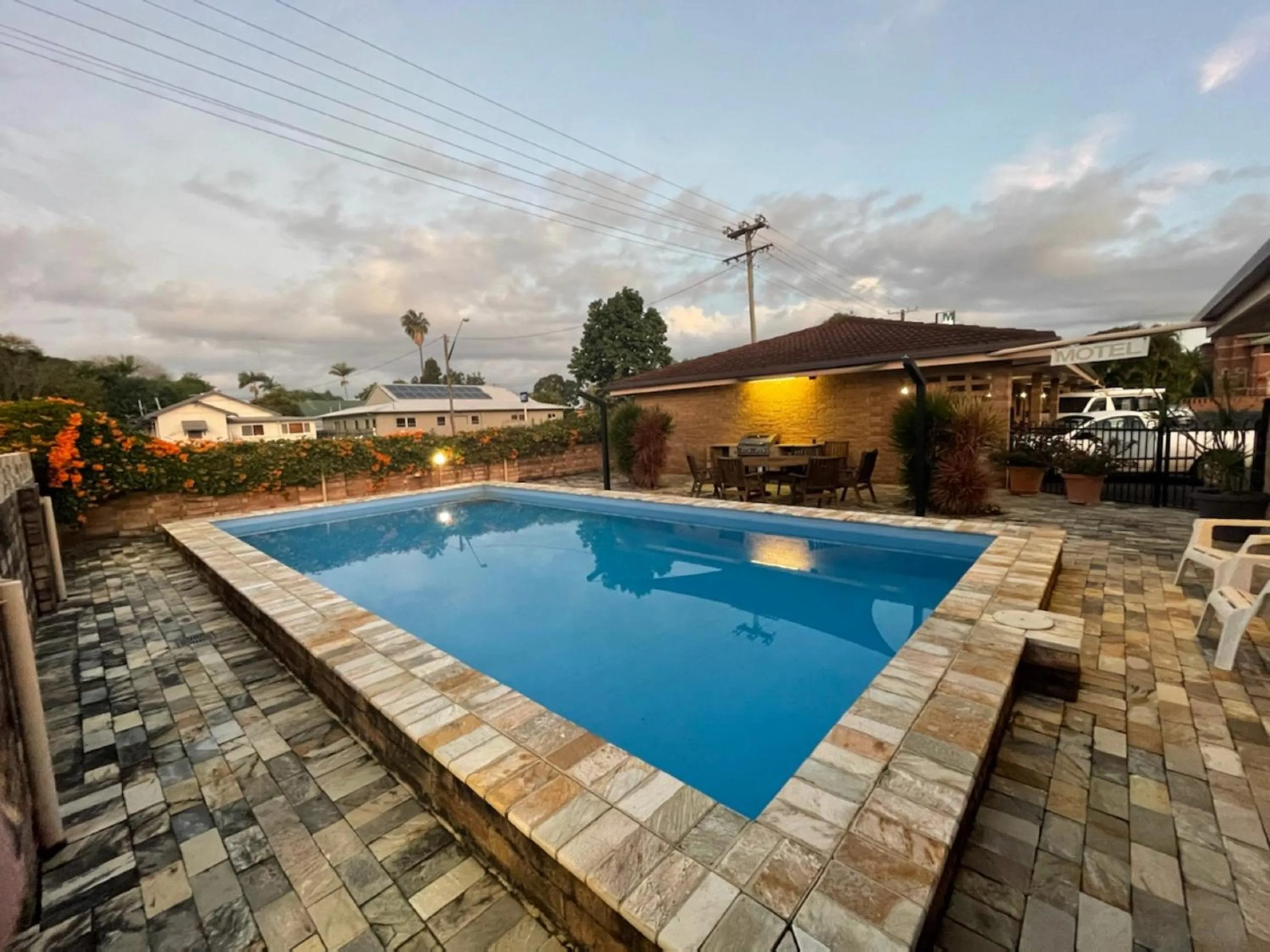 Swimming pool in Milgate Motel