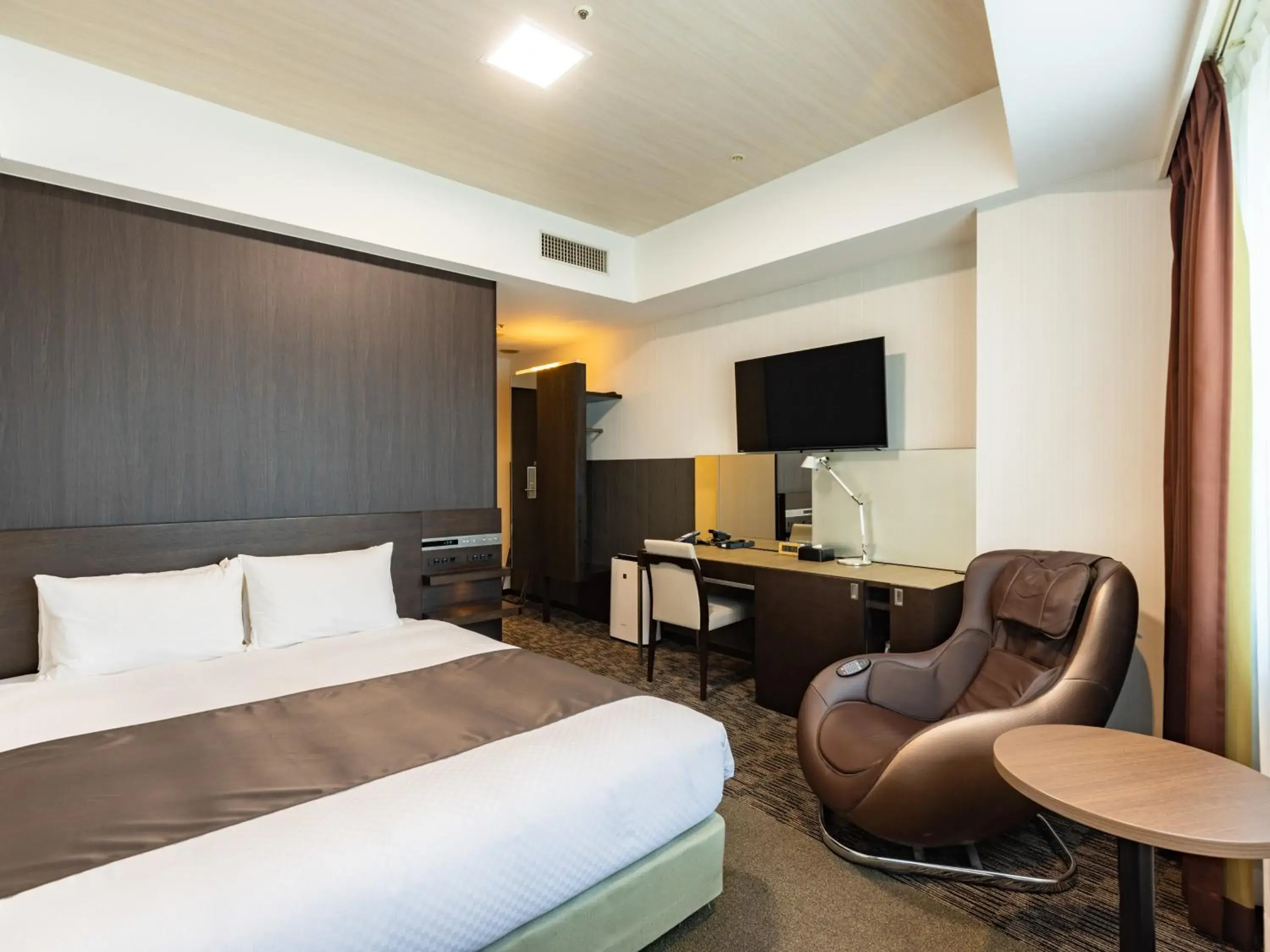 Standard Queen Room - single occupancy - Non-Smoking in Tenza Hotel at Hakata Station Standard Queen Room - single occupancy - Non-Smoking in Tenza Hotel at Hakata Station