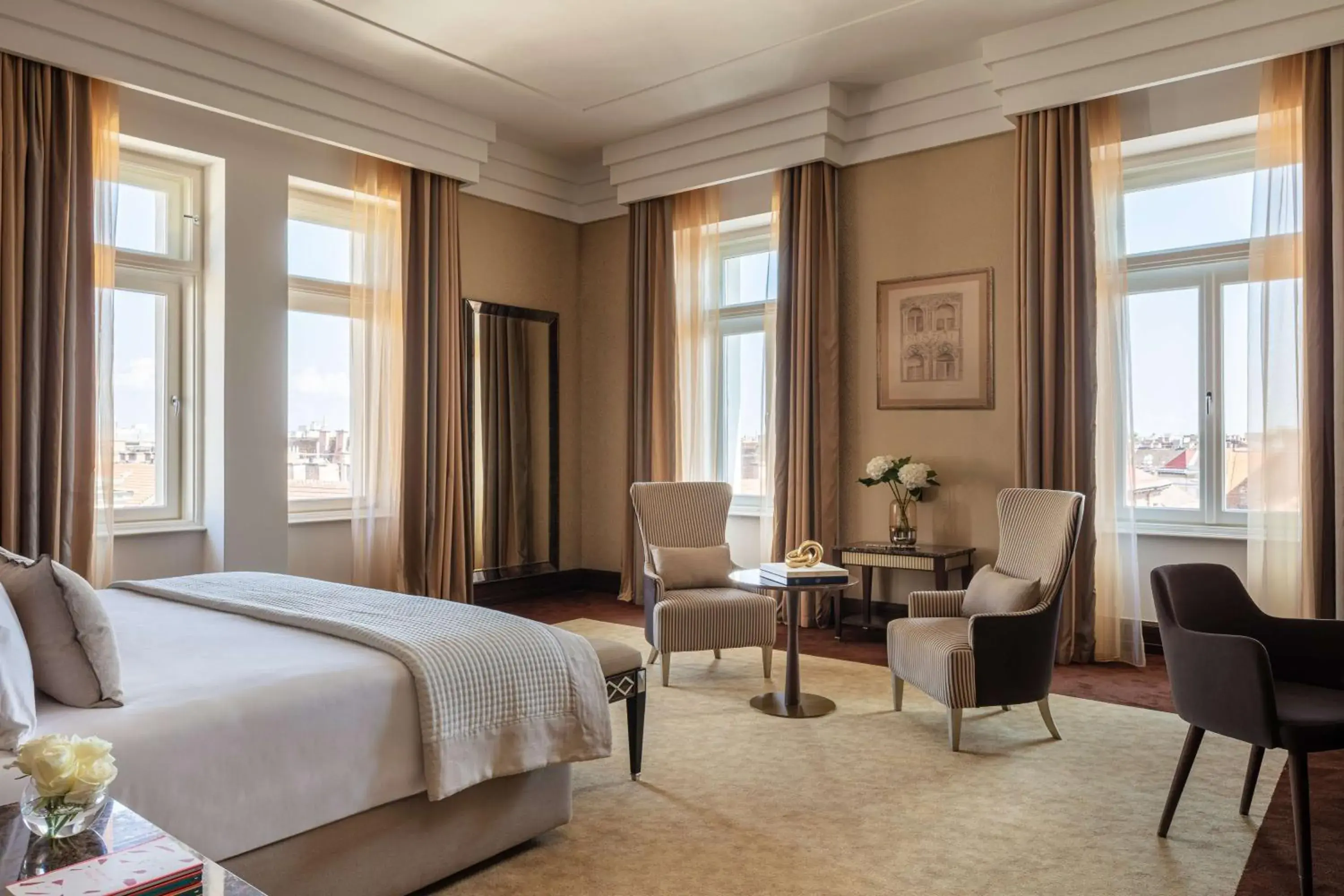 Junior Suite in Anantara New York Palace Budapest - A Leading Hotel of the World Junior Suite in Anantara New York Palace Budapest - A Leading Hotel of the World
