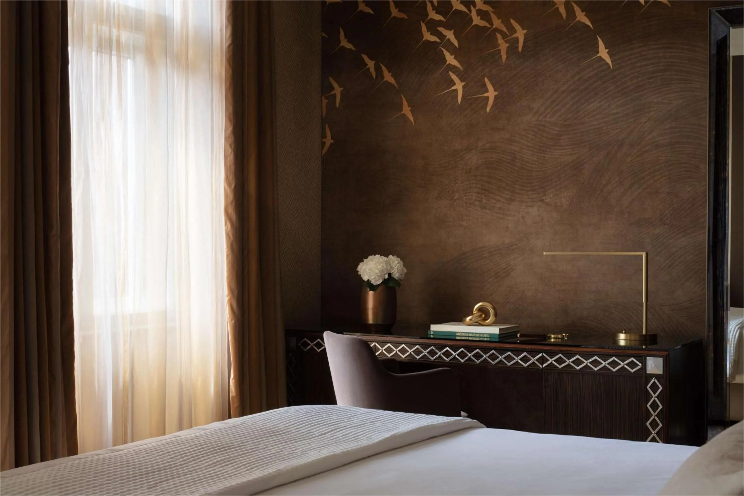 Bedroom, Bed in Anantara New York Palace Budapest - A Leading Hotel of the World